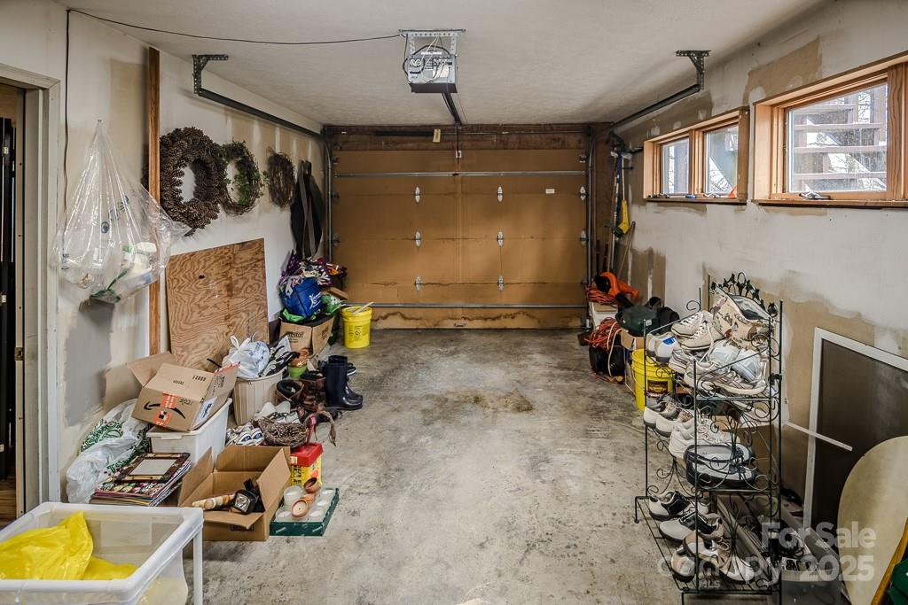 130 Skiway Circle — Beech Mountain