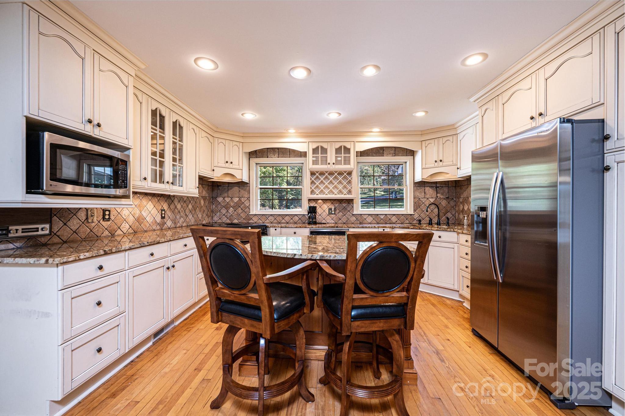 10 Riverview Circle — Granite Falls