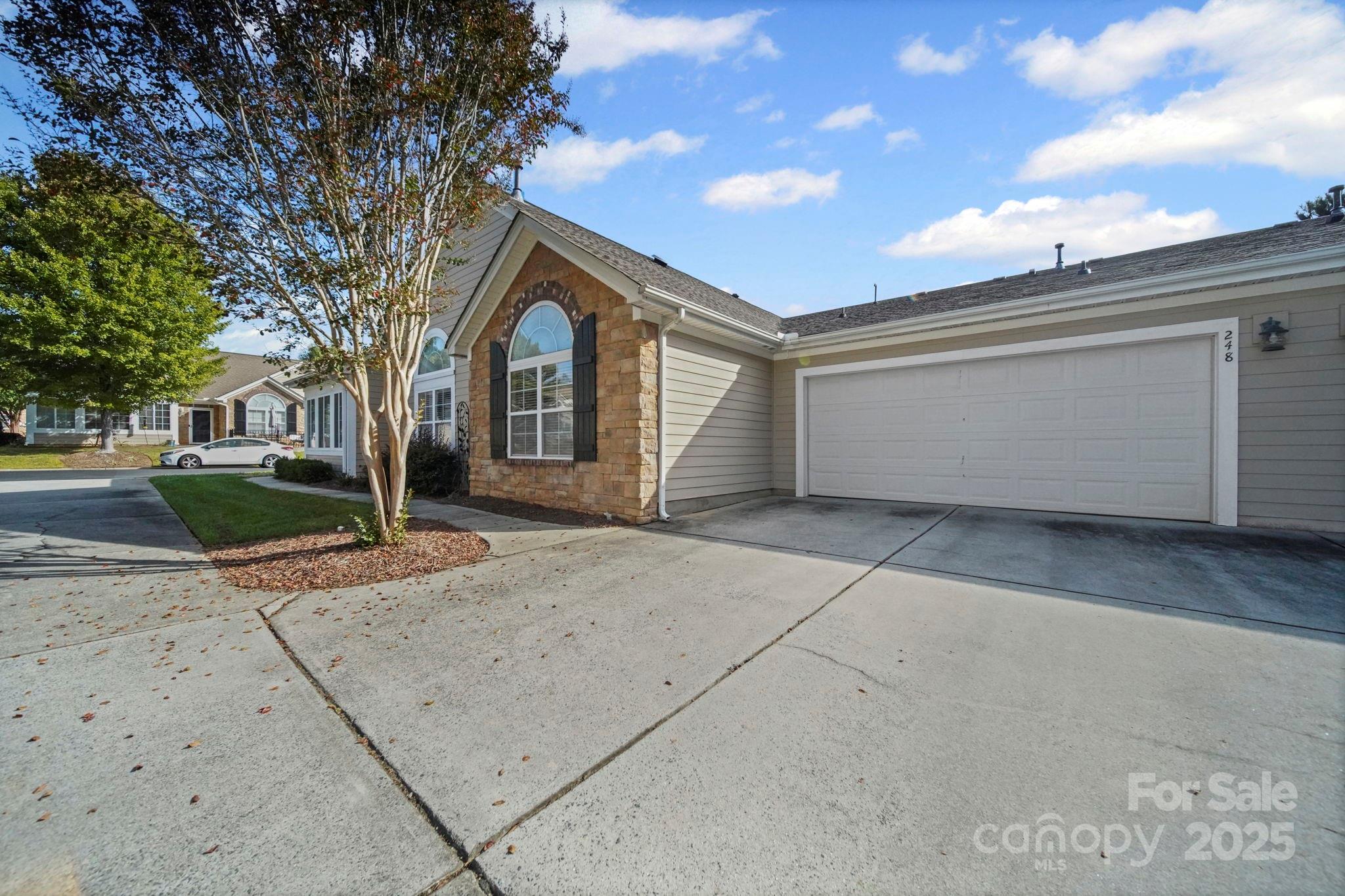 248 Lone Oak Circle — Rock Hill