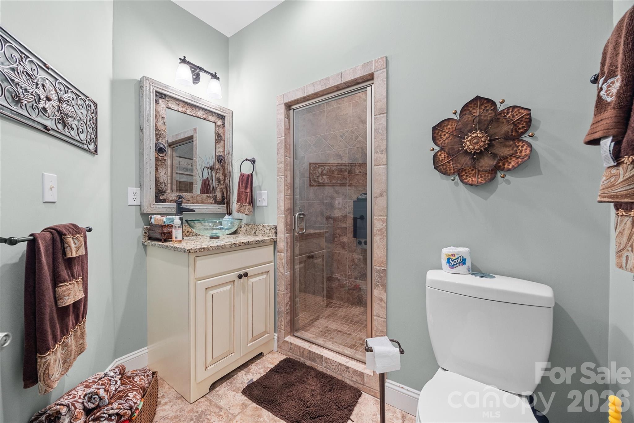 5650 Riverfront Road — Clover