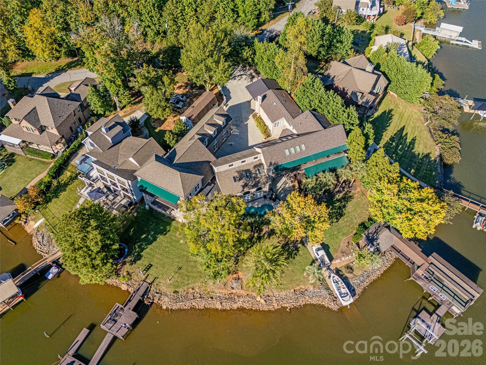 5650 Riverfront Road — Clover
