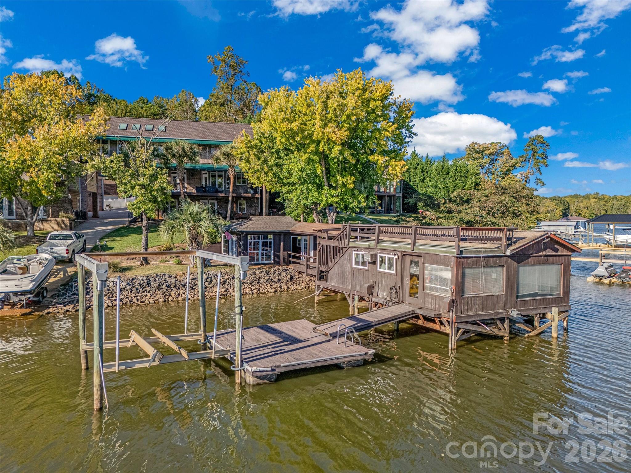 5650 Riverfront Road — Clover