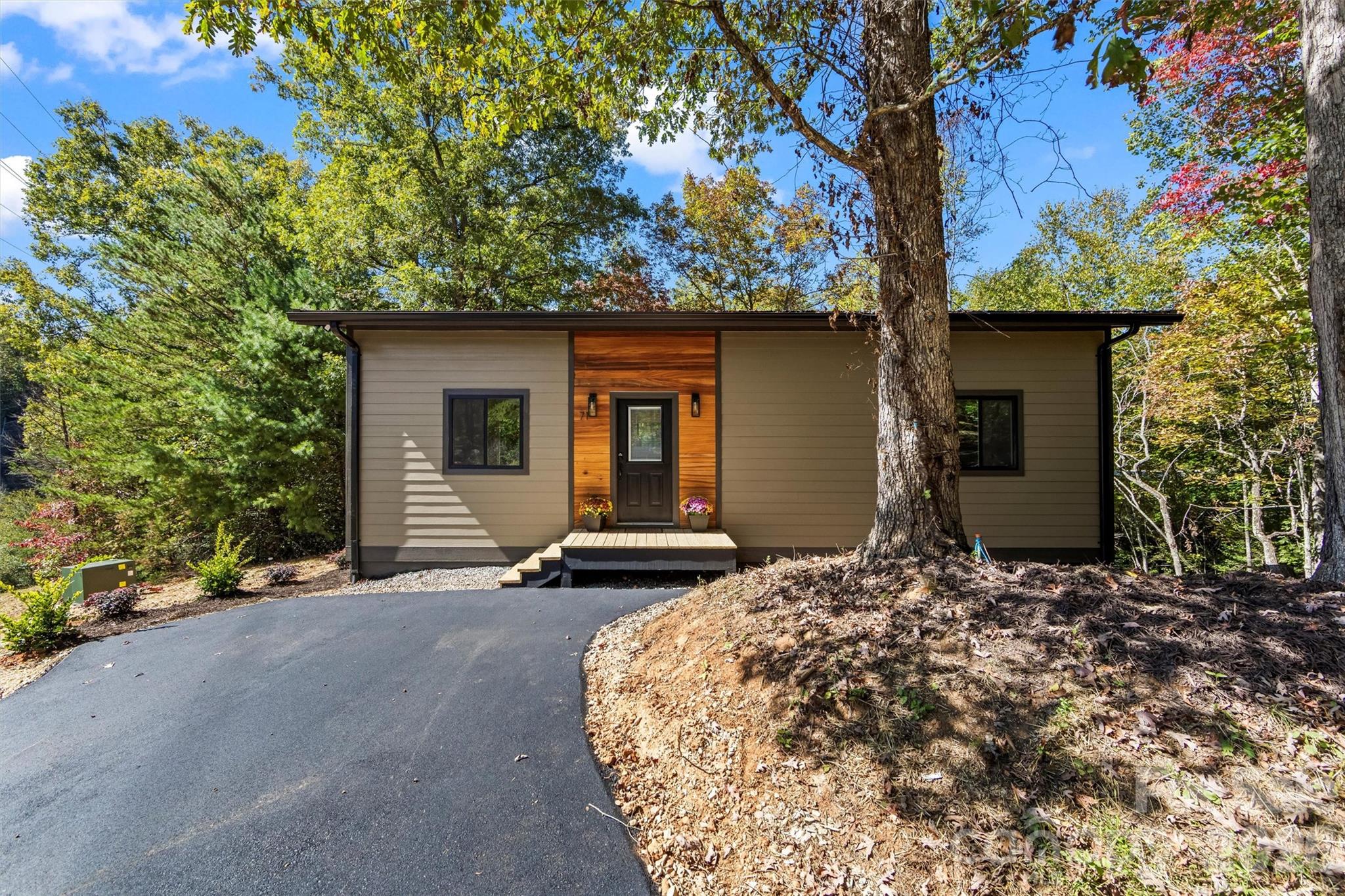71 Mountain Trace Point — Bryson City