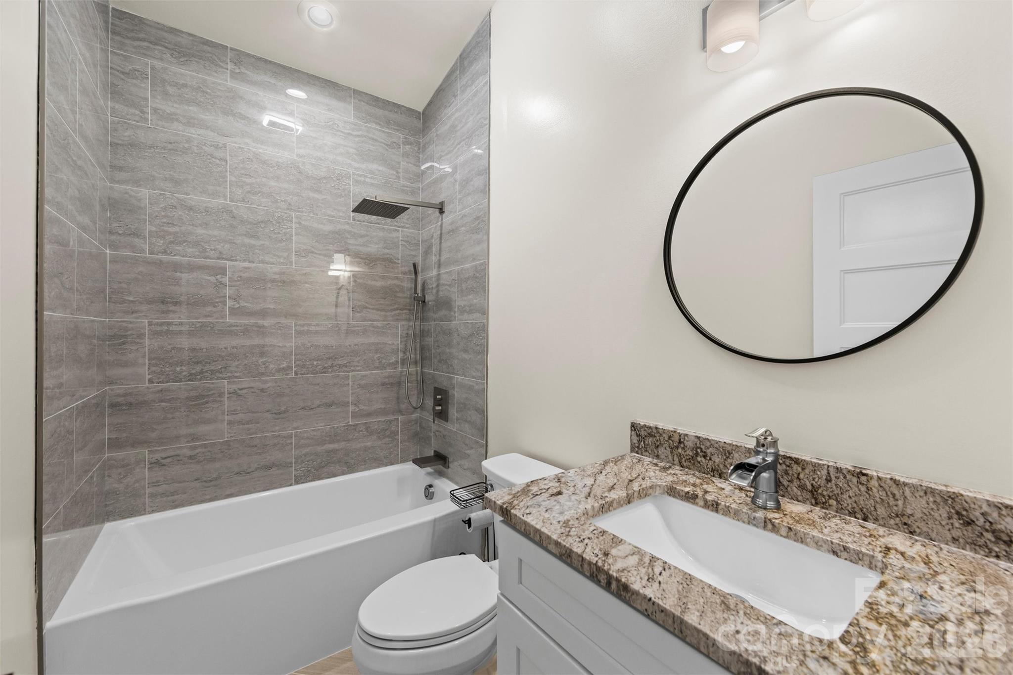 71 Mountain Trace Point — Bryson City