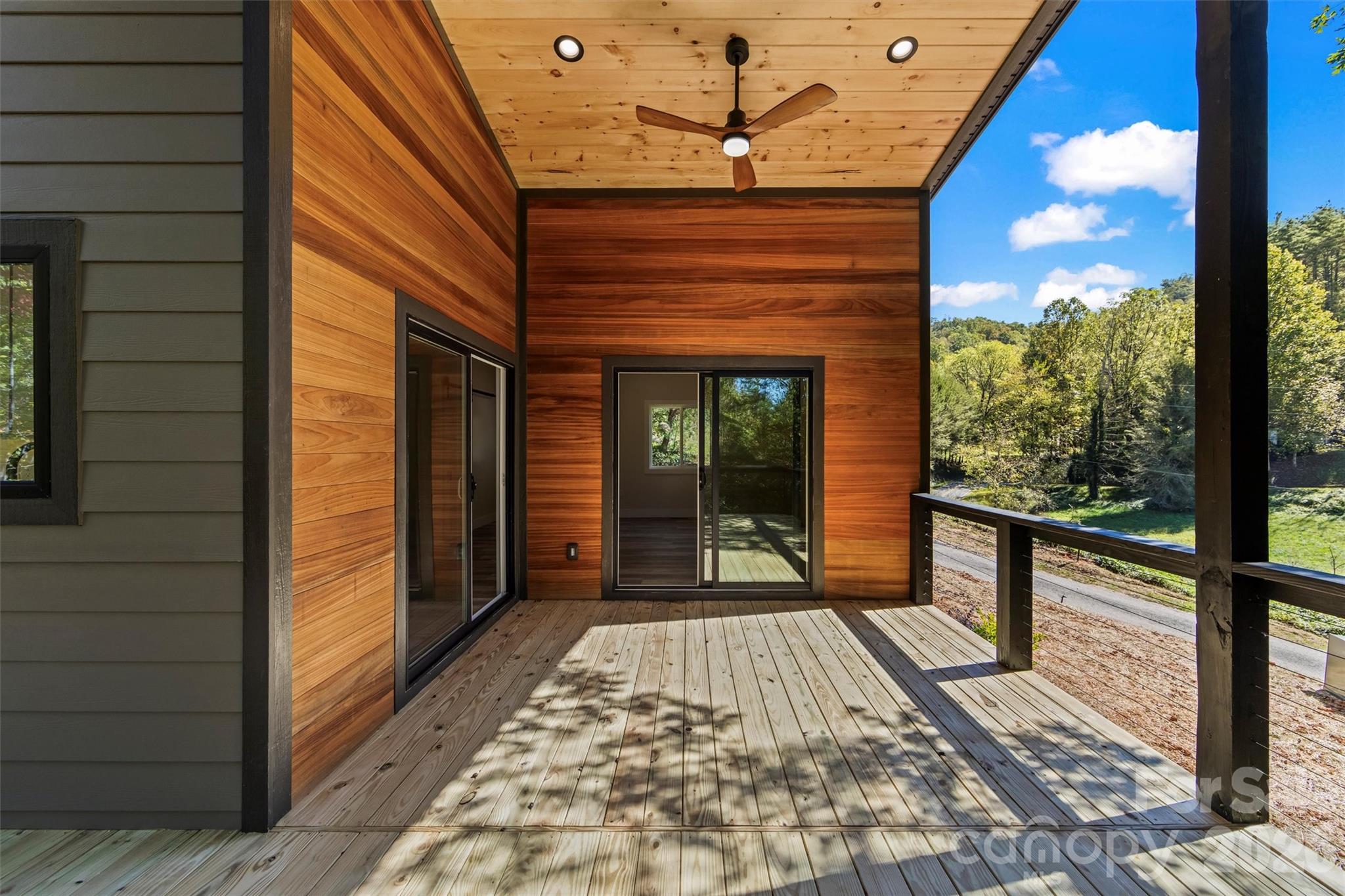 71 Mountain Trace Point — Bryson City
