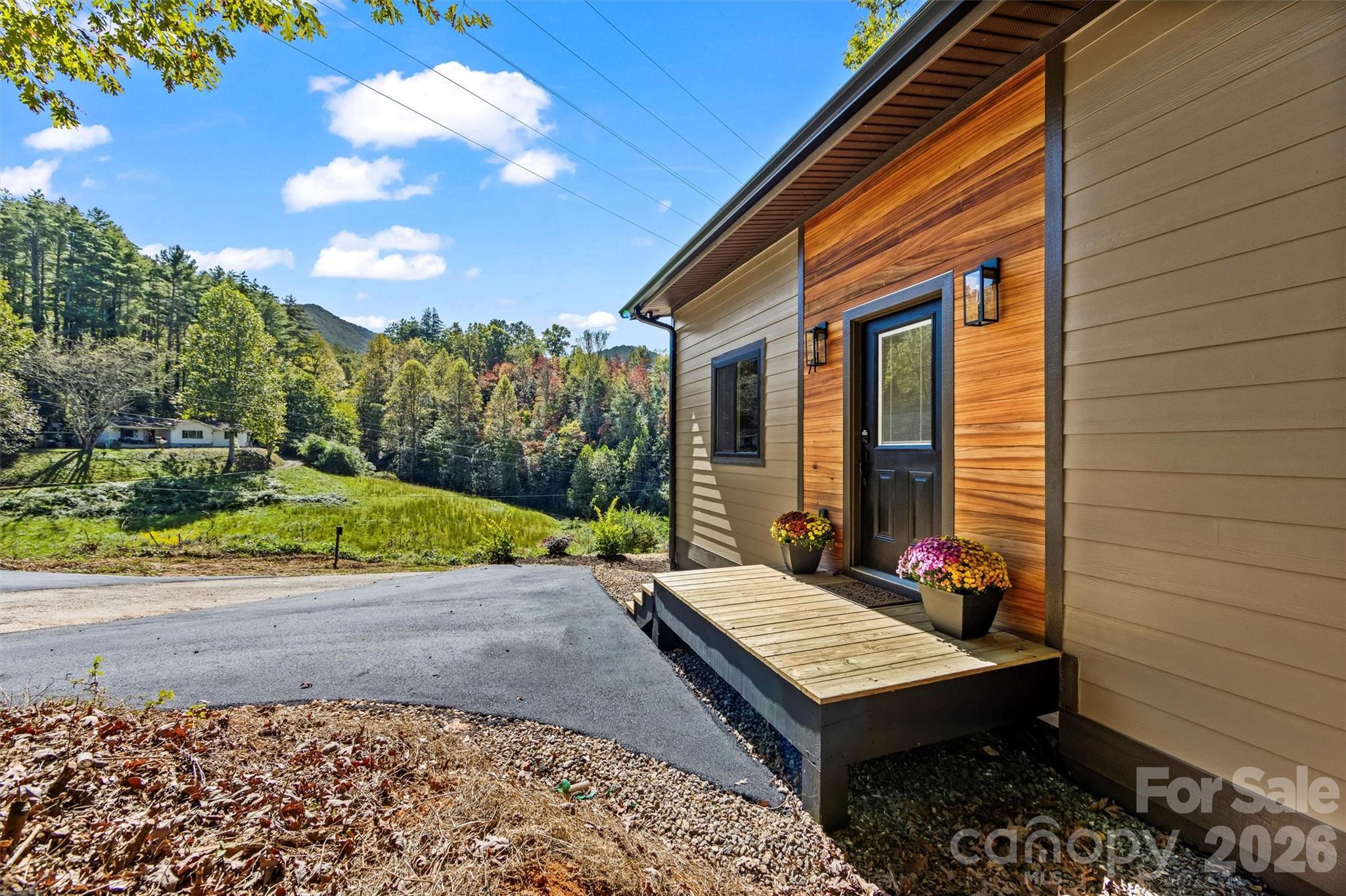 71 Mountain Trace Point — Bryson City
