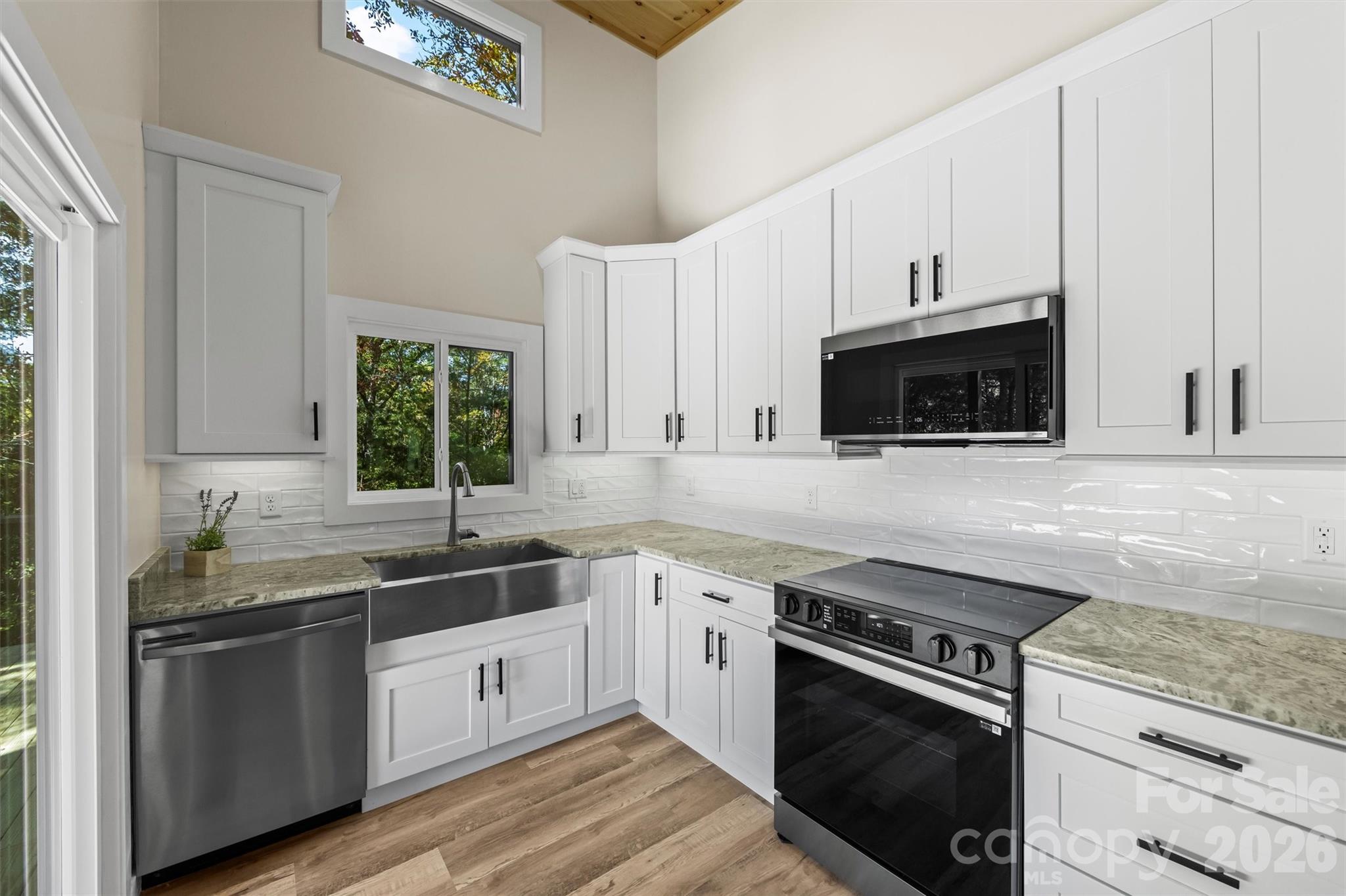 71 Mountain Trace Point — Bryson City