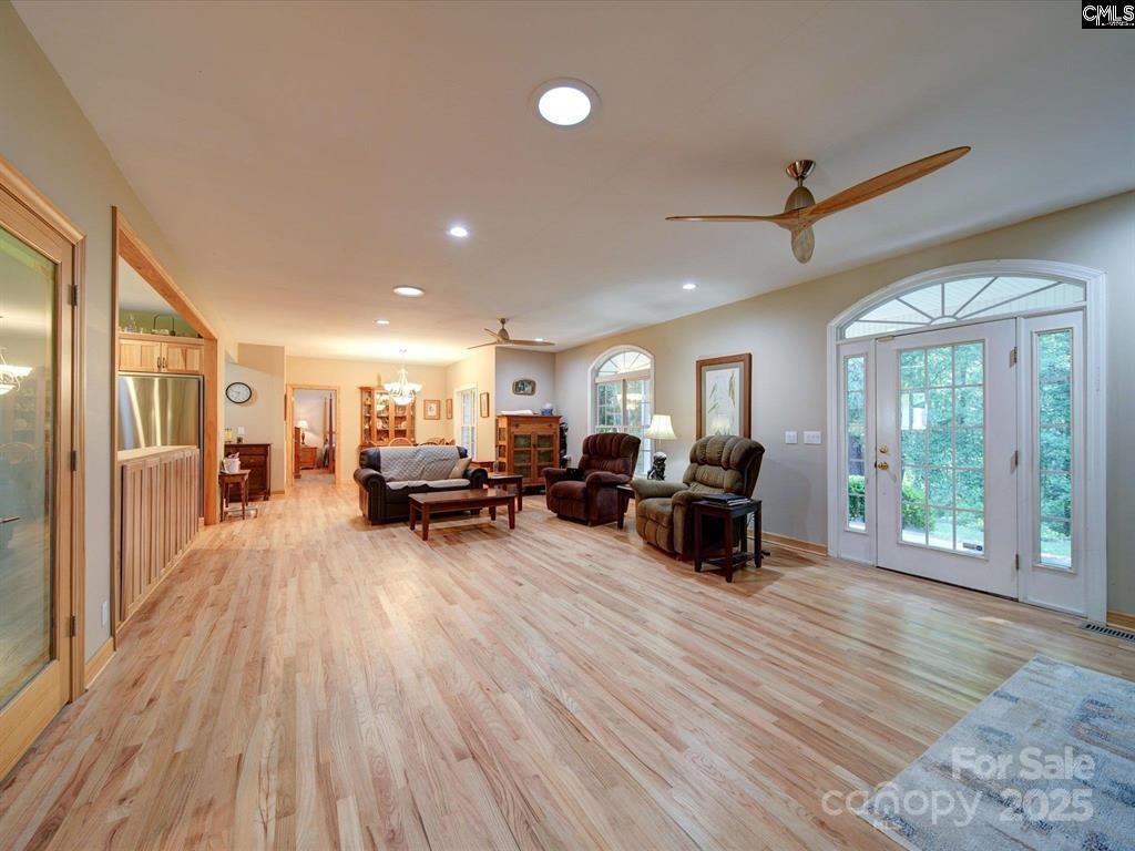 1239 John G Richards Road — Camden