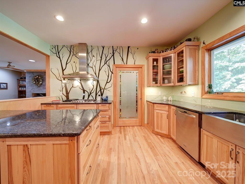 1239 John G Richards Road — Camden