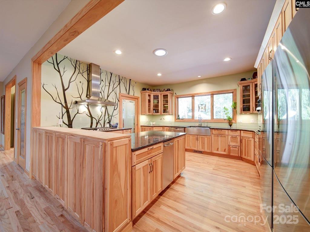 1239 John G Richards Road — Camden