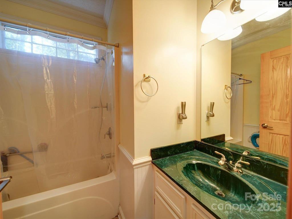 1239 John G Richards Road — Camden