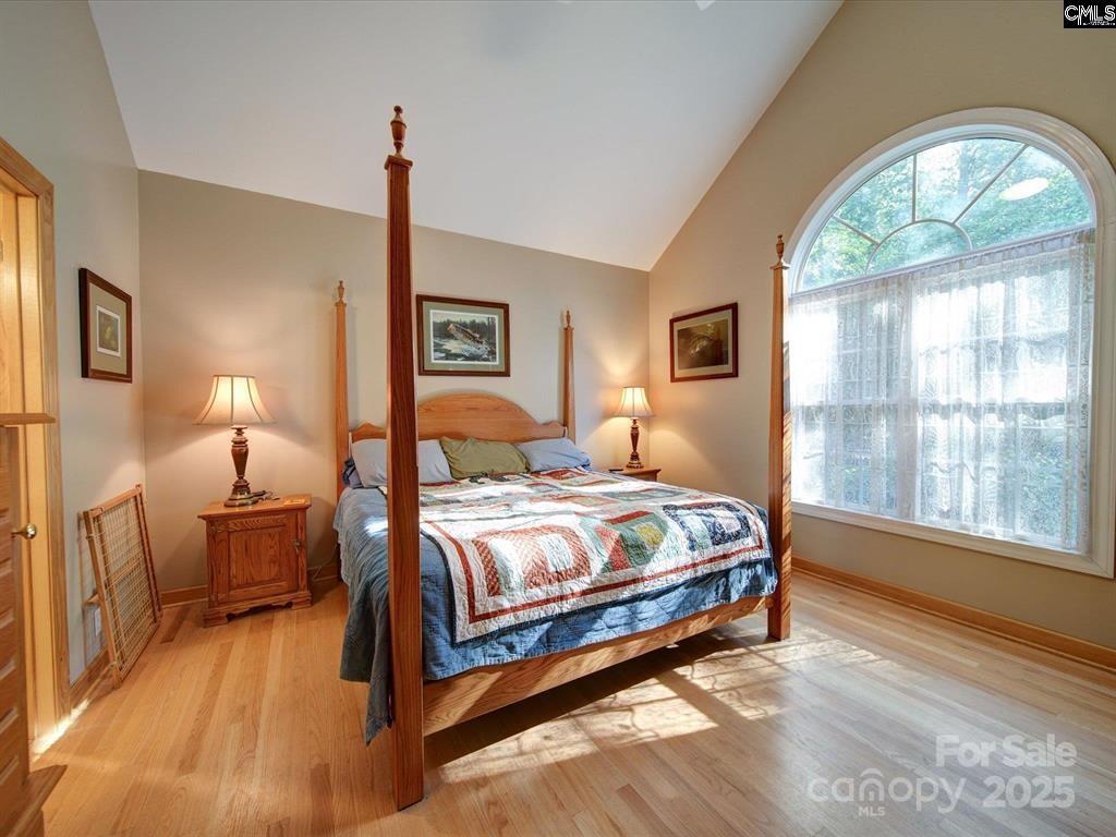 1239 John G Richards Road — Camden