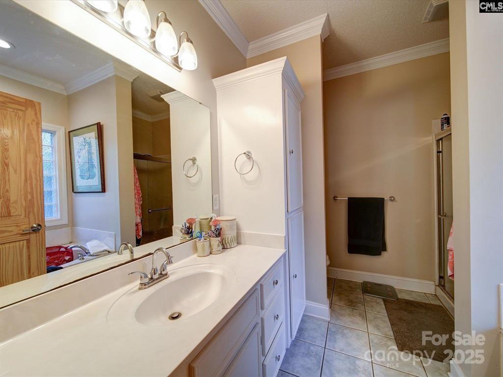 1239 John G Richards Road — Camden