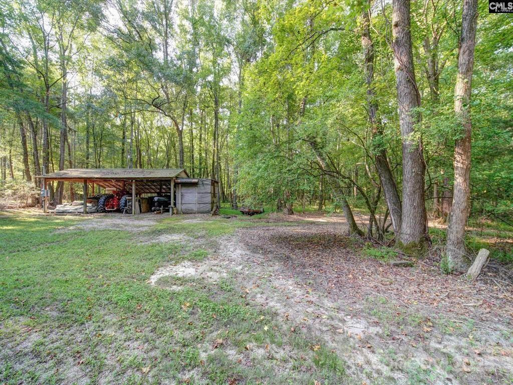 1239 John G Richards Road — Camden