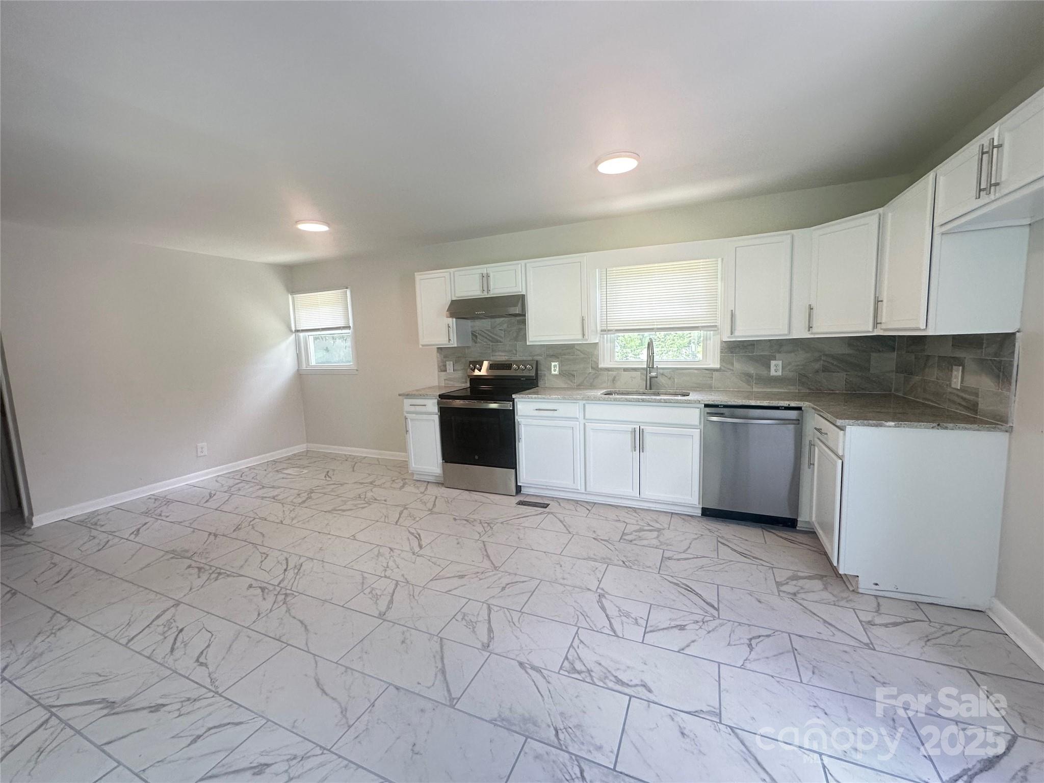 2021 Hollandale Drive — Gastonia