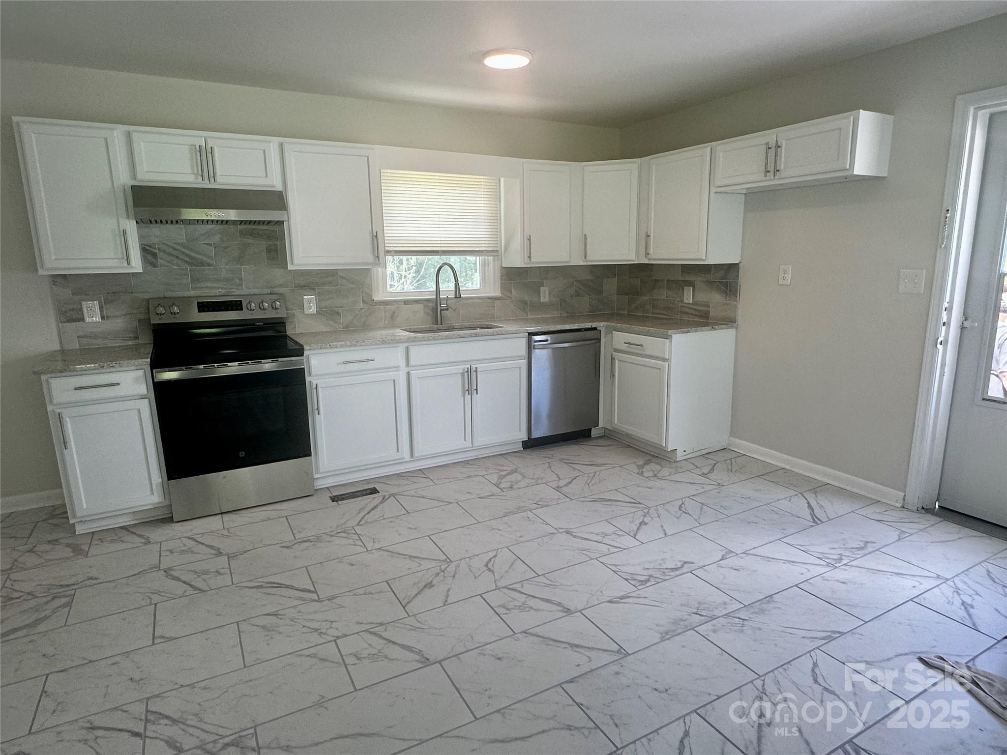2021 Hollandale Drive — Gastonia
