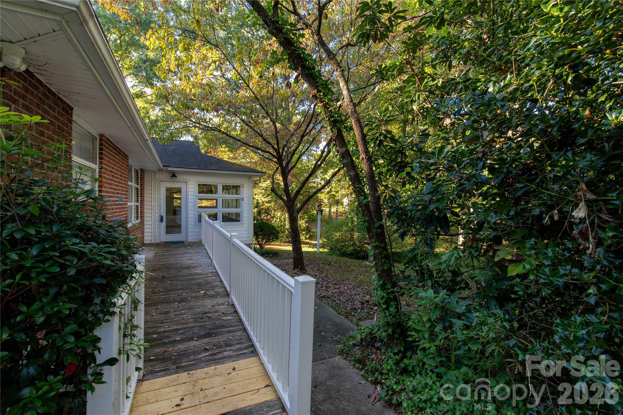 406 N Pine Street — Lancaster