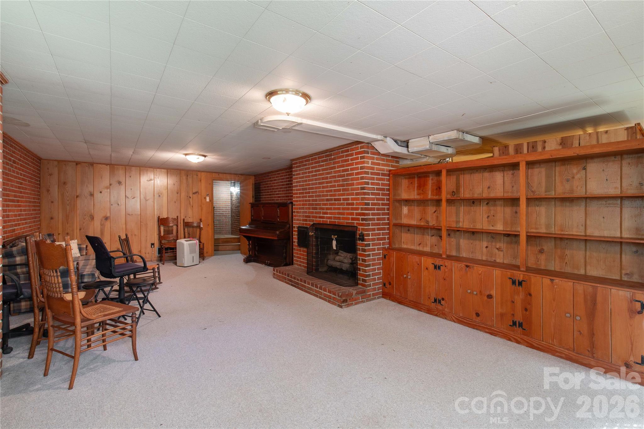 406 N Pine Street — Lancaster