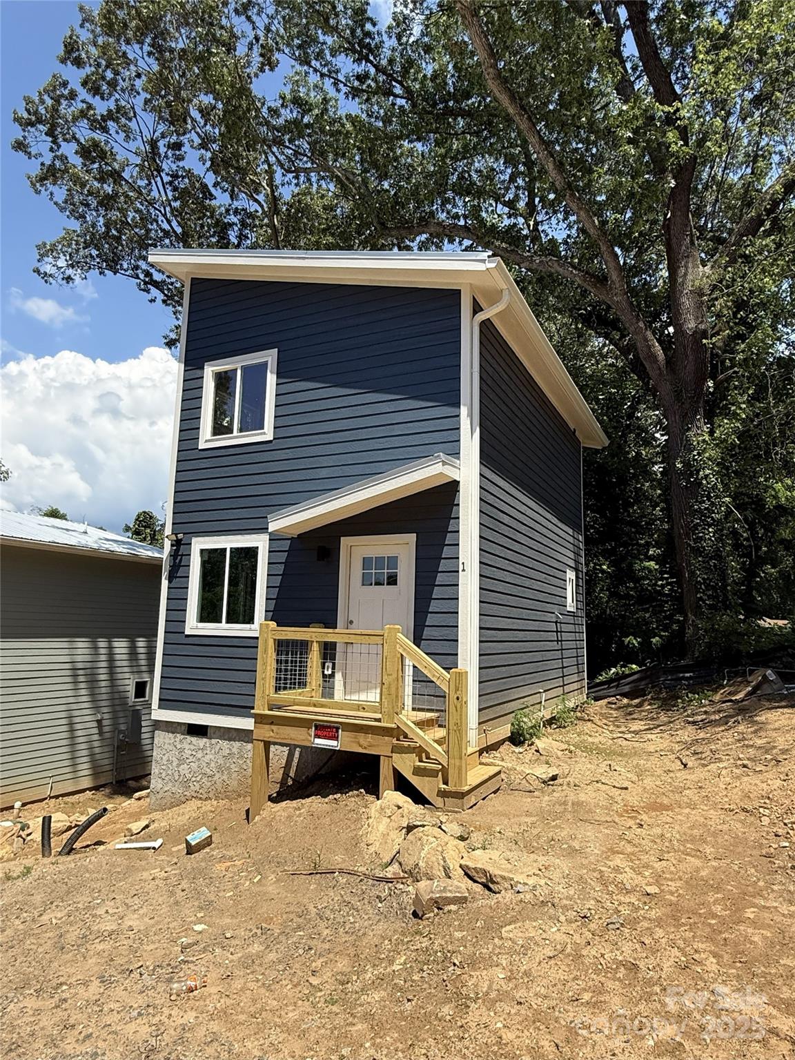 1 Freeport Lane — Asheville