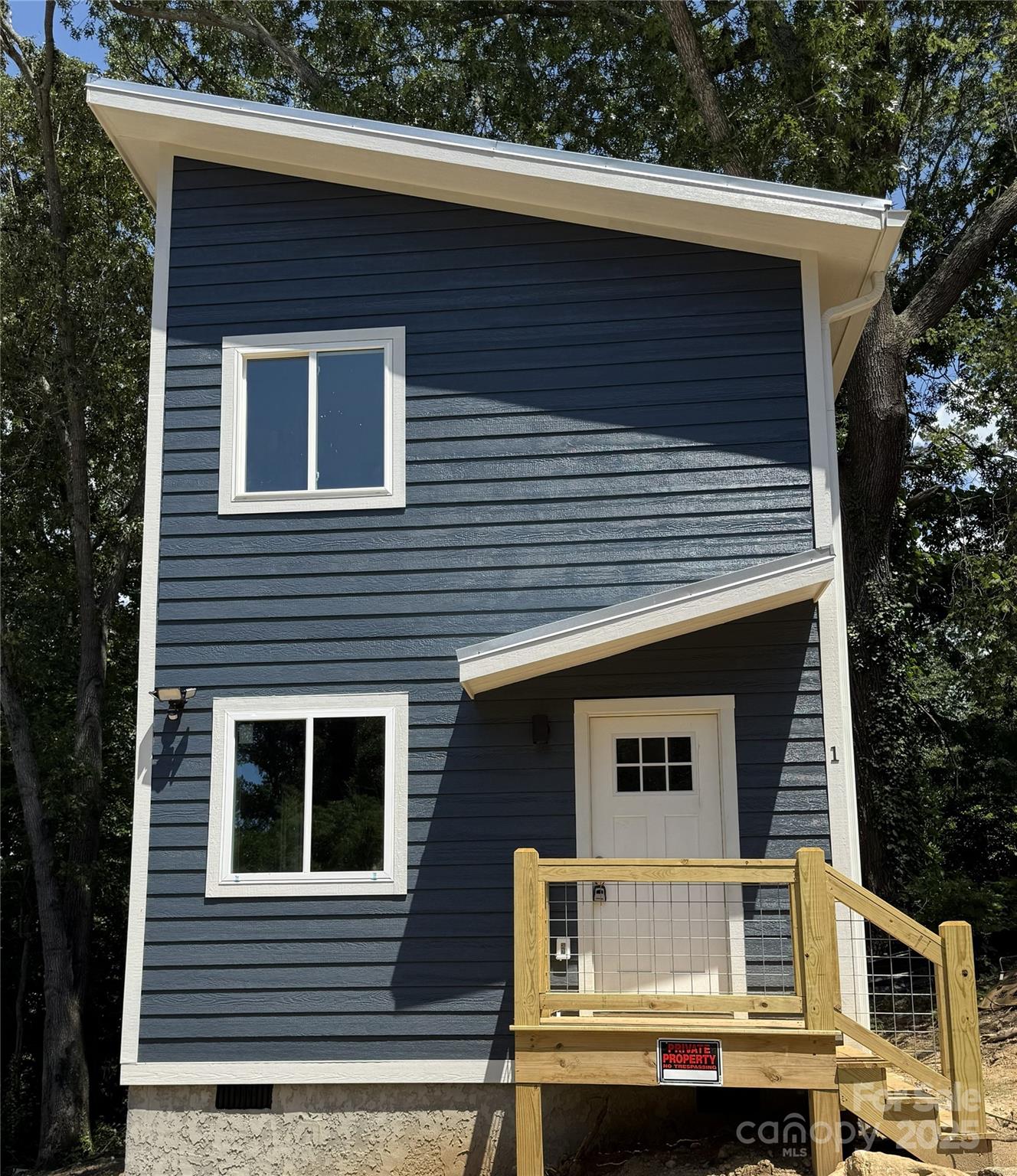 1 Freeport Lane — Asheville