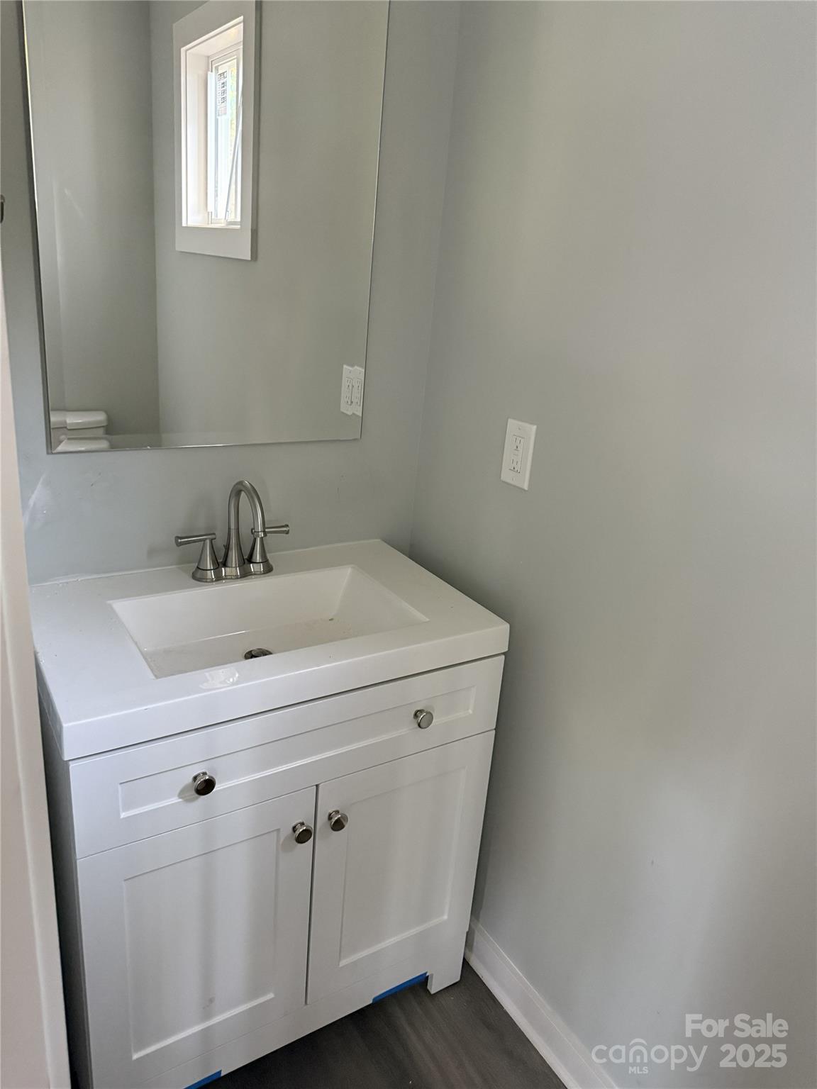 1 Freeport Lane — Asheville