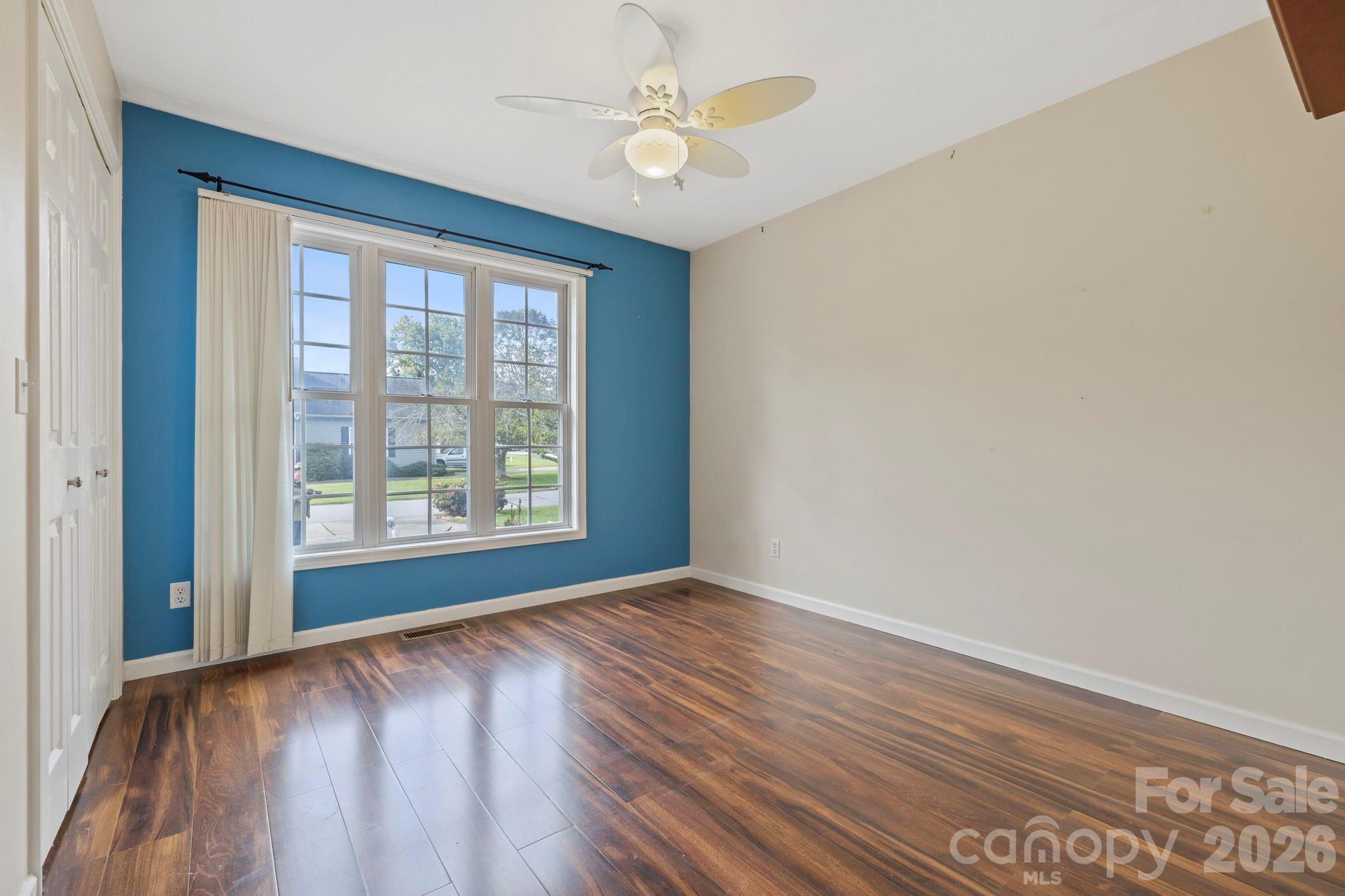 372 Kingfisher Lane — Mills River