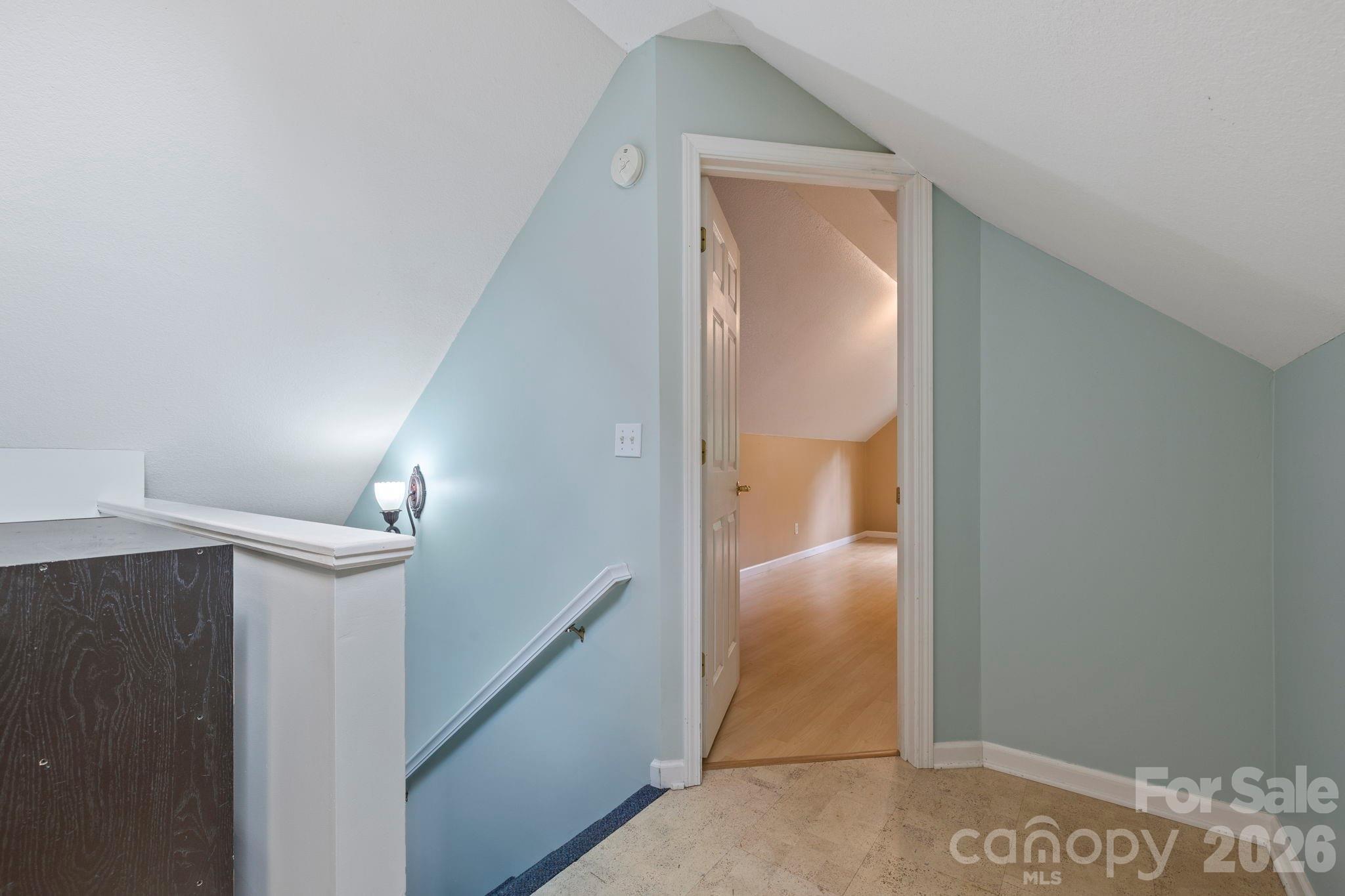 372 Kingfisher Lane — Mills River