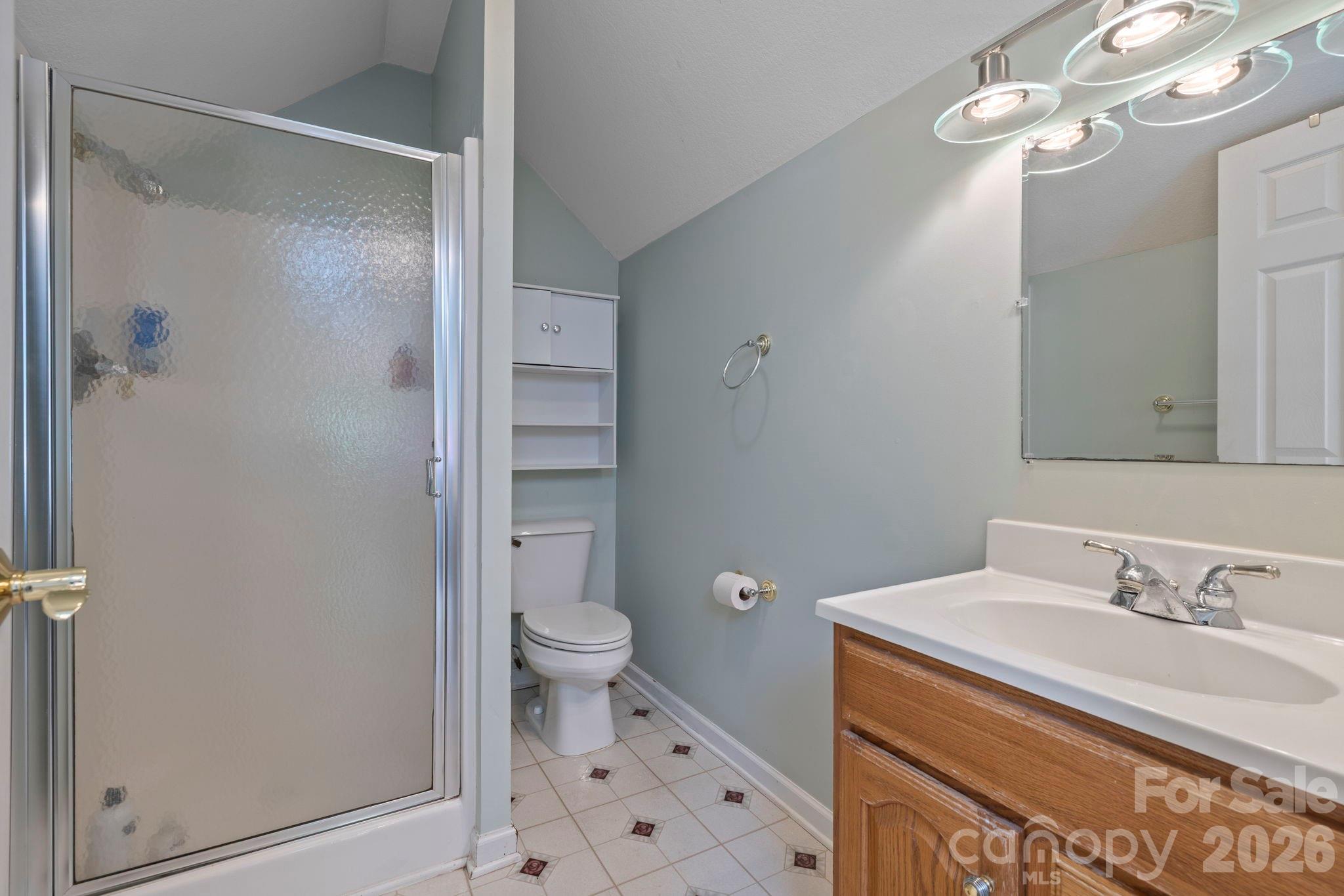 372 Kingfisher Lane — Mills River