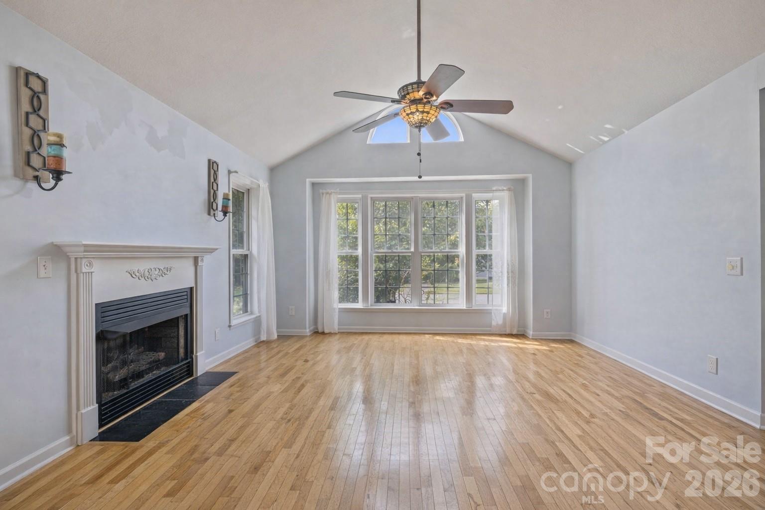 372 Kingfisher Lane — Mills River