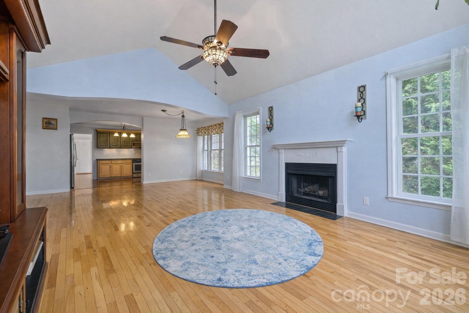 372 Kingfisher Lane — Mills River