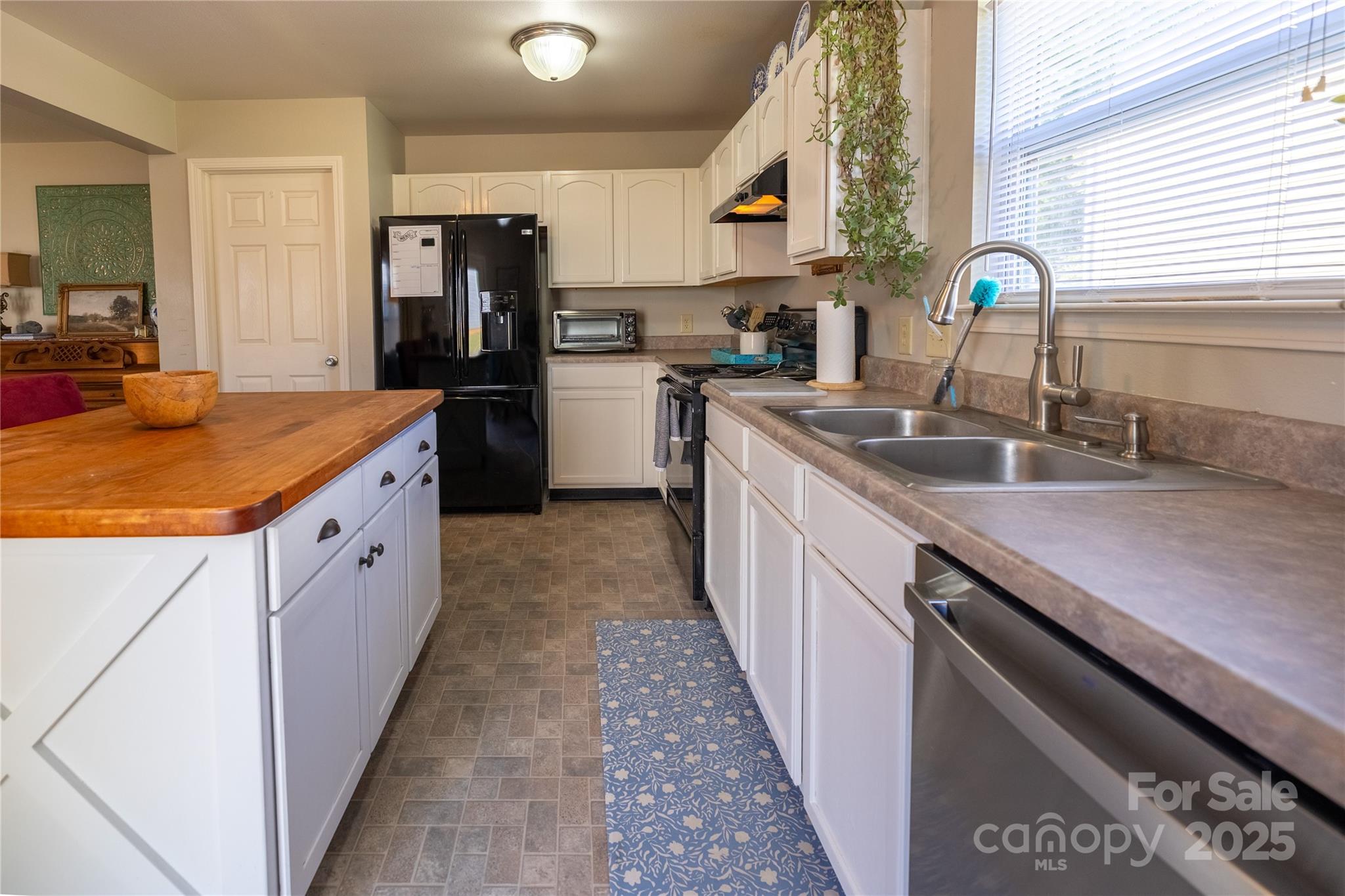 600 N Mulberry Street — Statesville