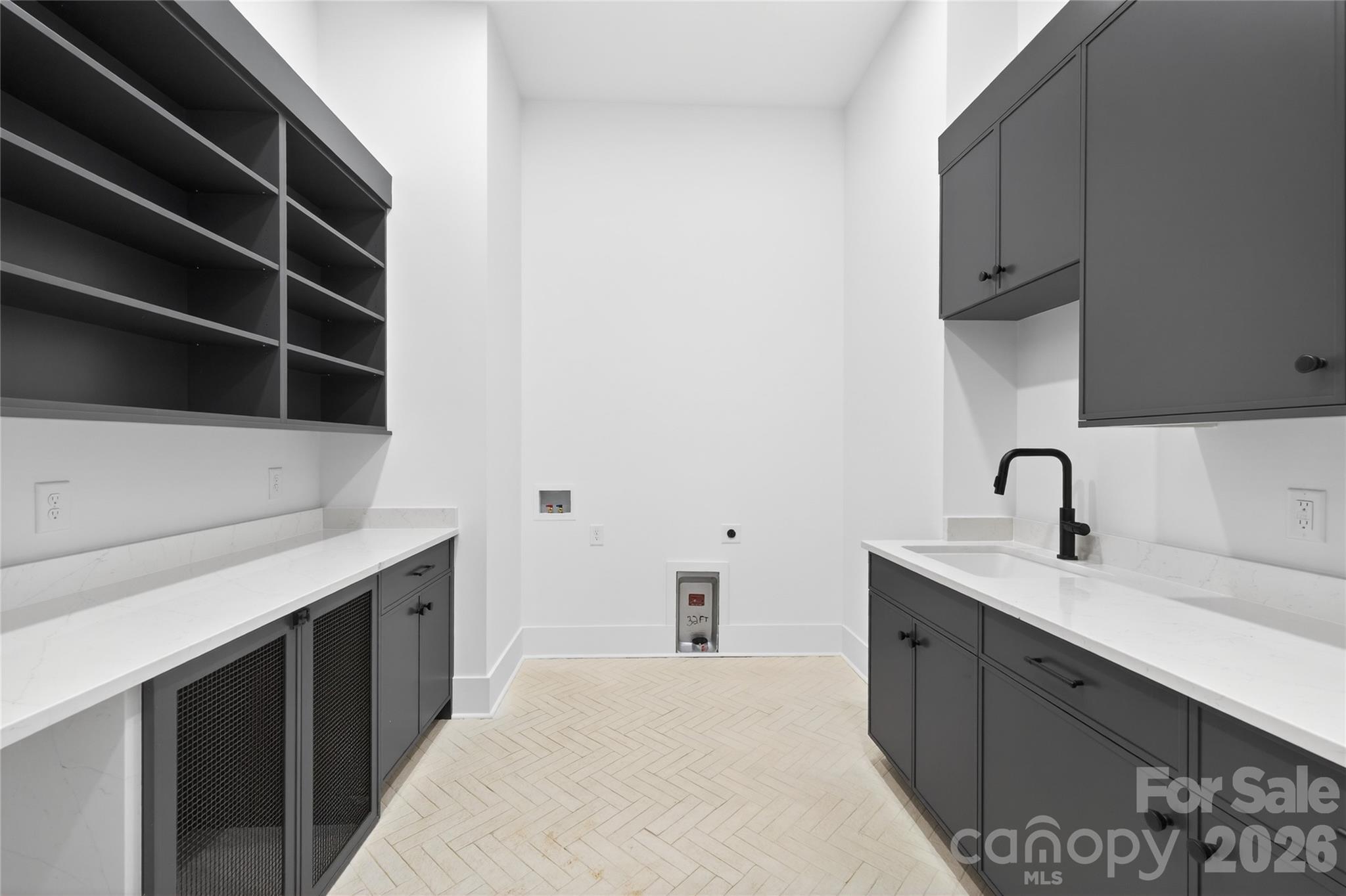 1209 Meadowood Lane — Charlotte