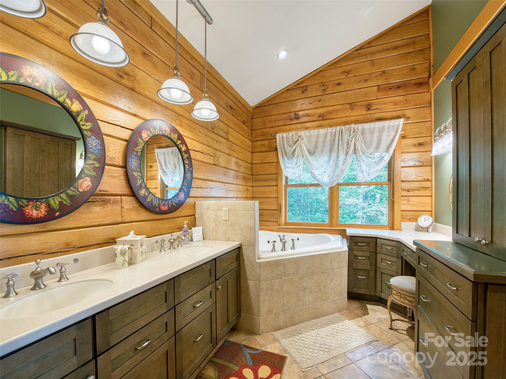 382 Walela Trail — Maggie Valley