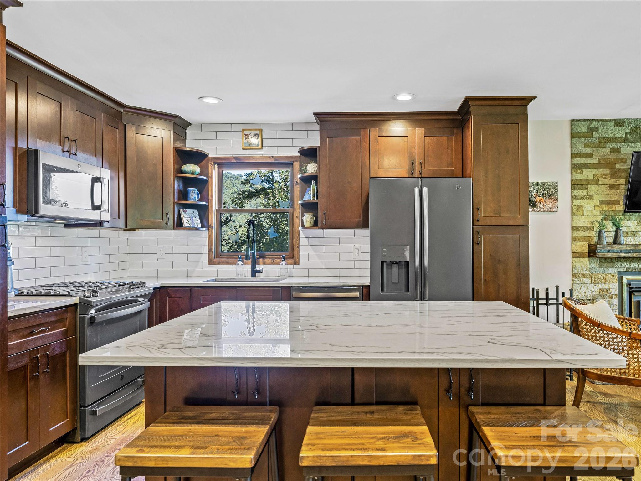382 Black Oak Cove Road — Candler