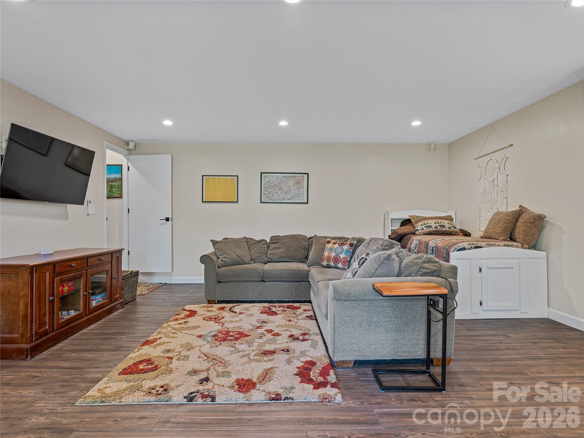382 Black Oak Cove Road — Candler