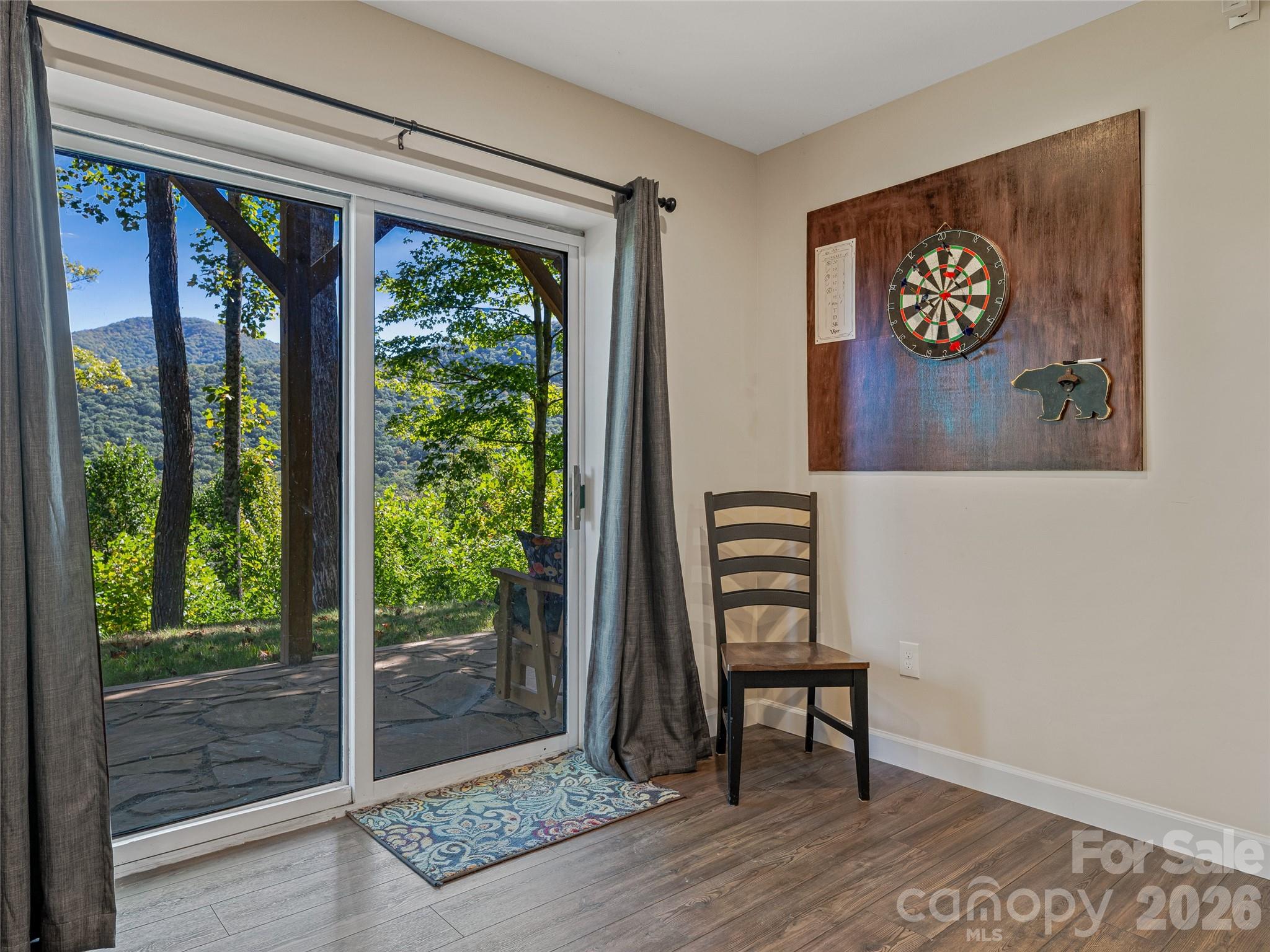 382 Black Oak Cove Road — Candler