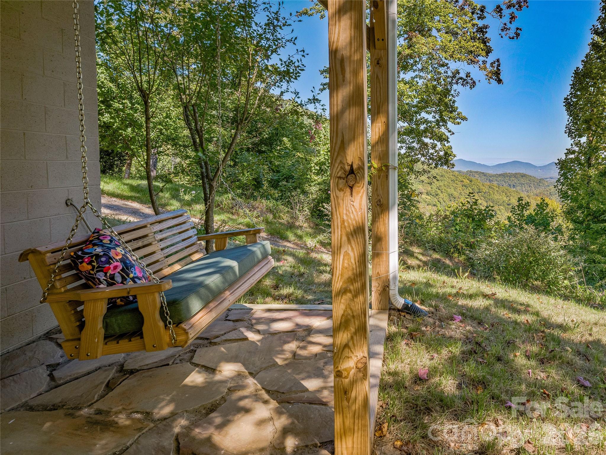 382 Black Oak Cove Road — Candler
