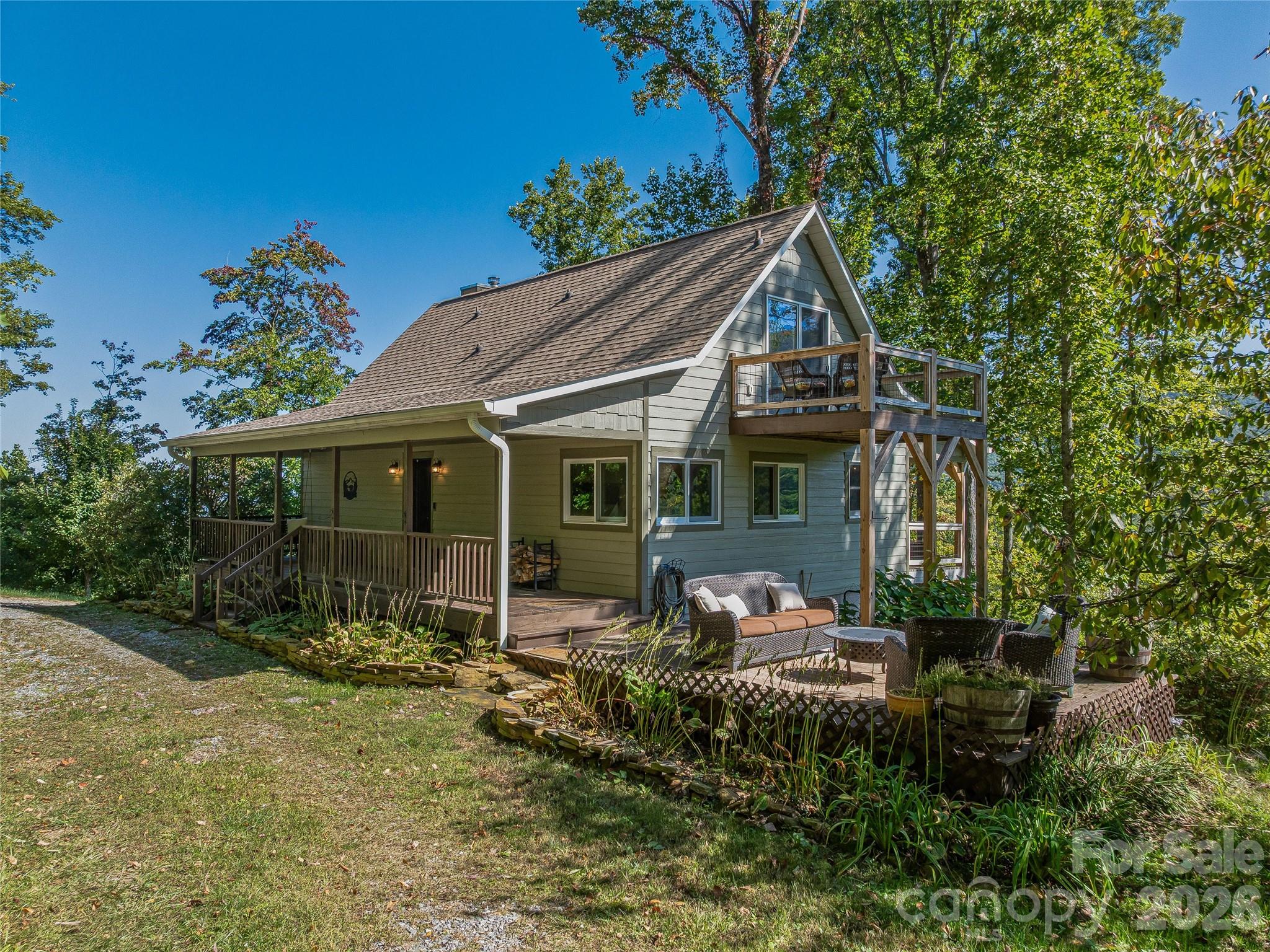 382 Black Oak Cove Road — Candler