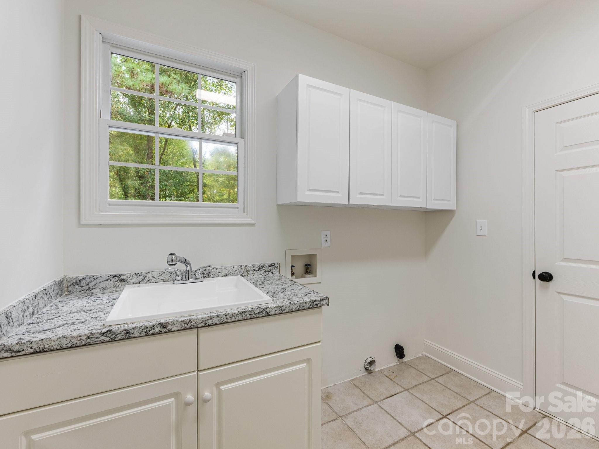5619 Mountain Point Lane — Charlotte