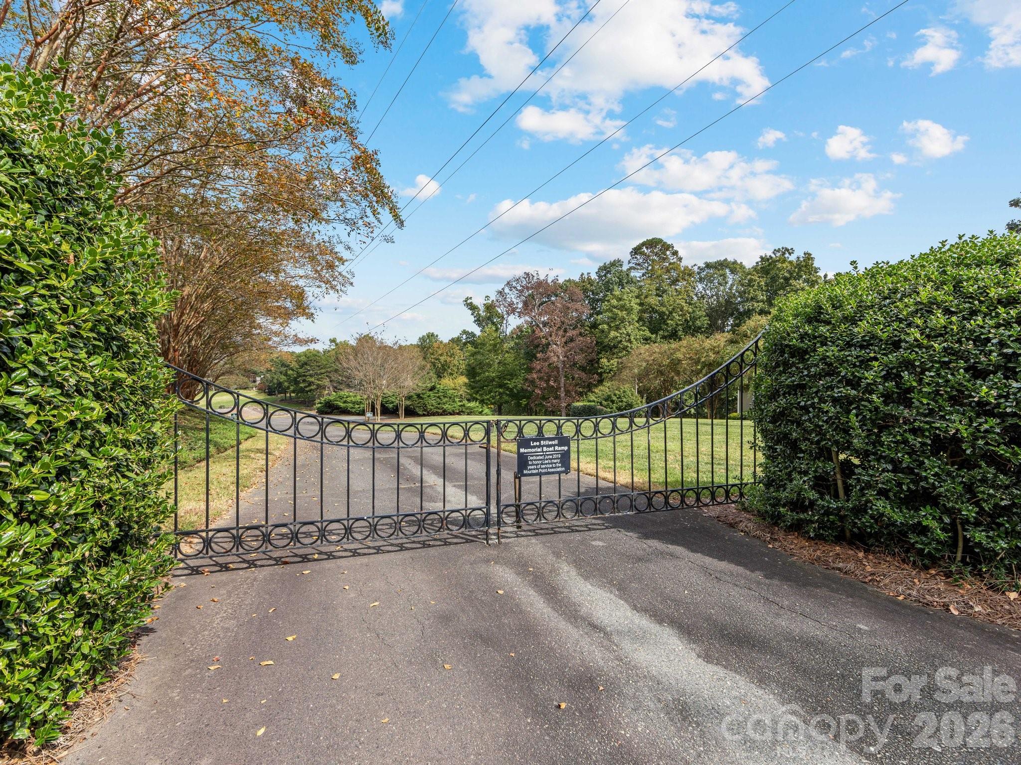 5619 Mountain Point Lane — Charlotte