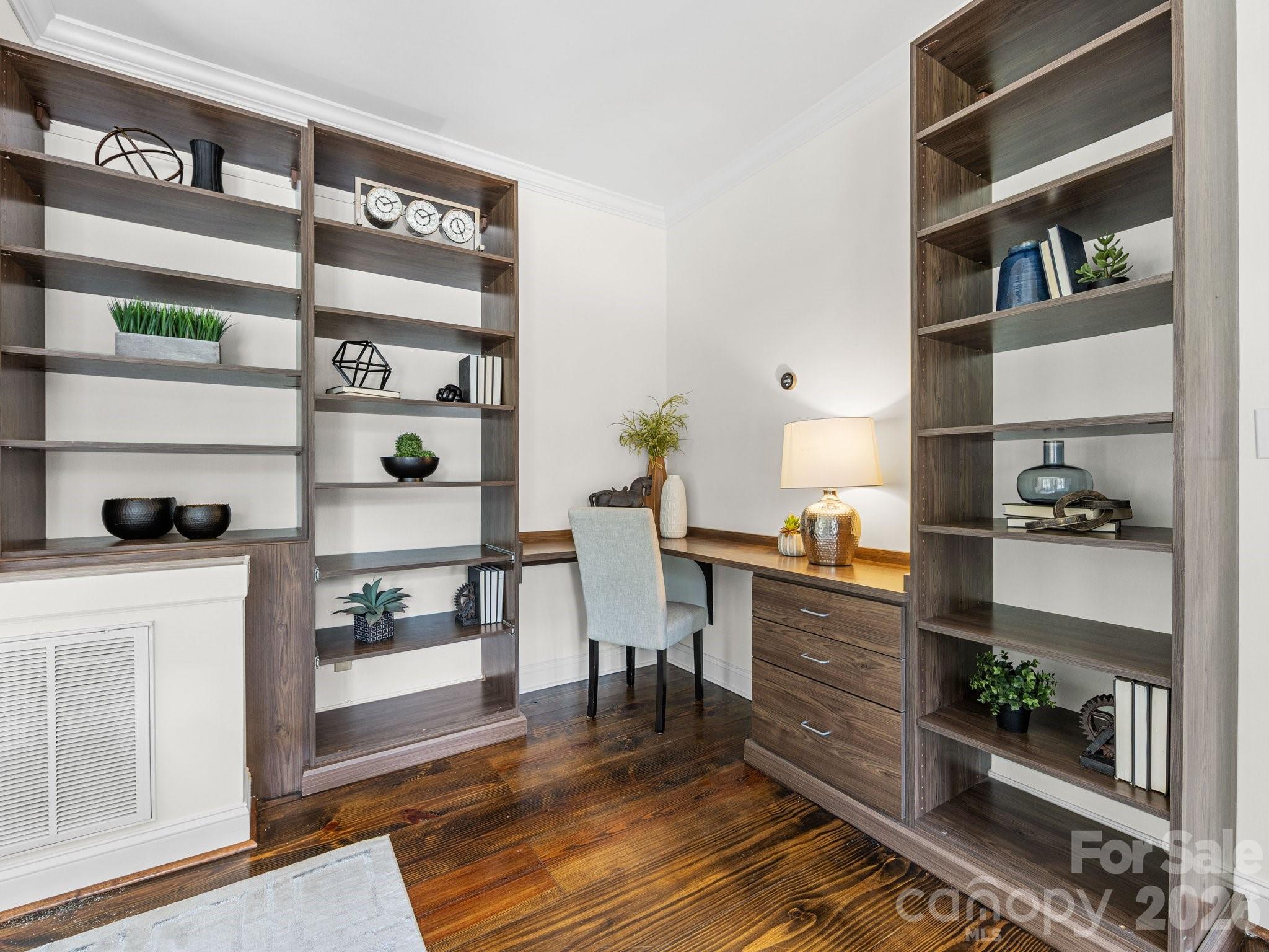5619 Mountain Point Lane — Charlotte