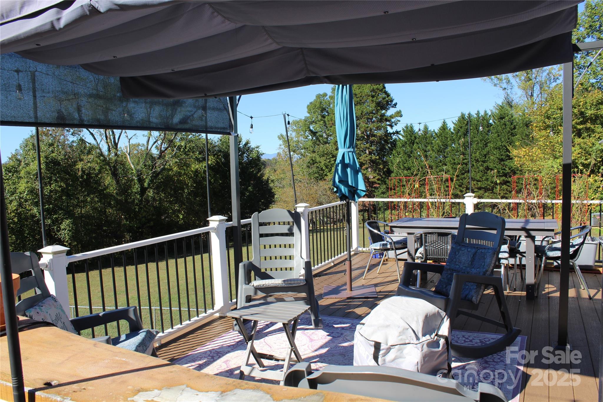 107 N Matthews Street — Morganton