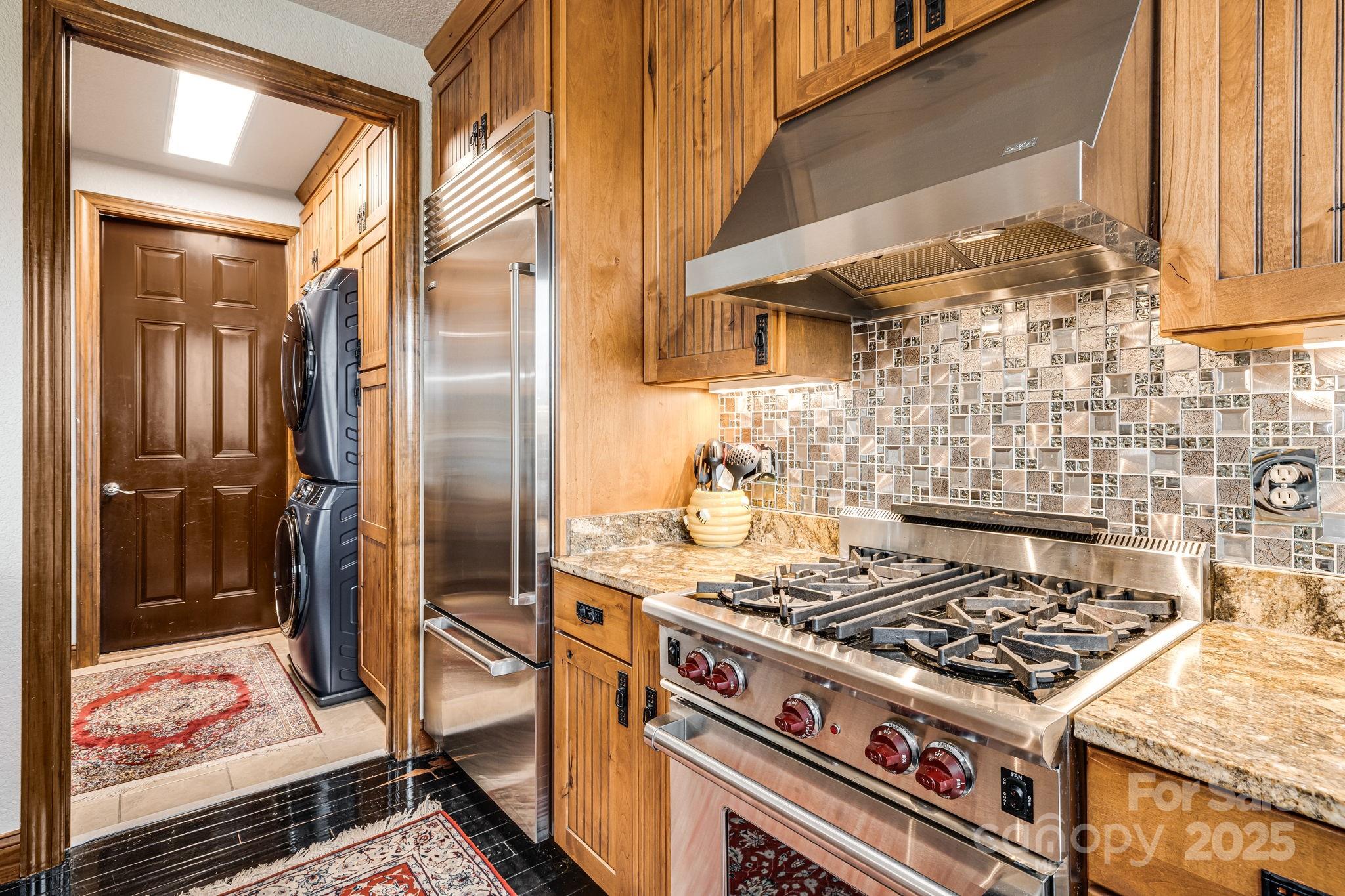 115 Mountainside Lane — Mars Hill