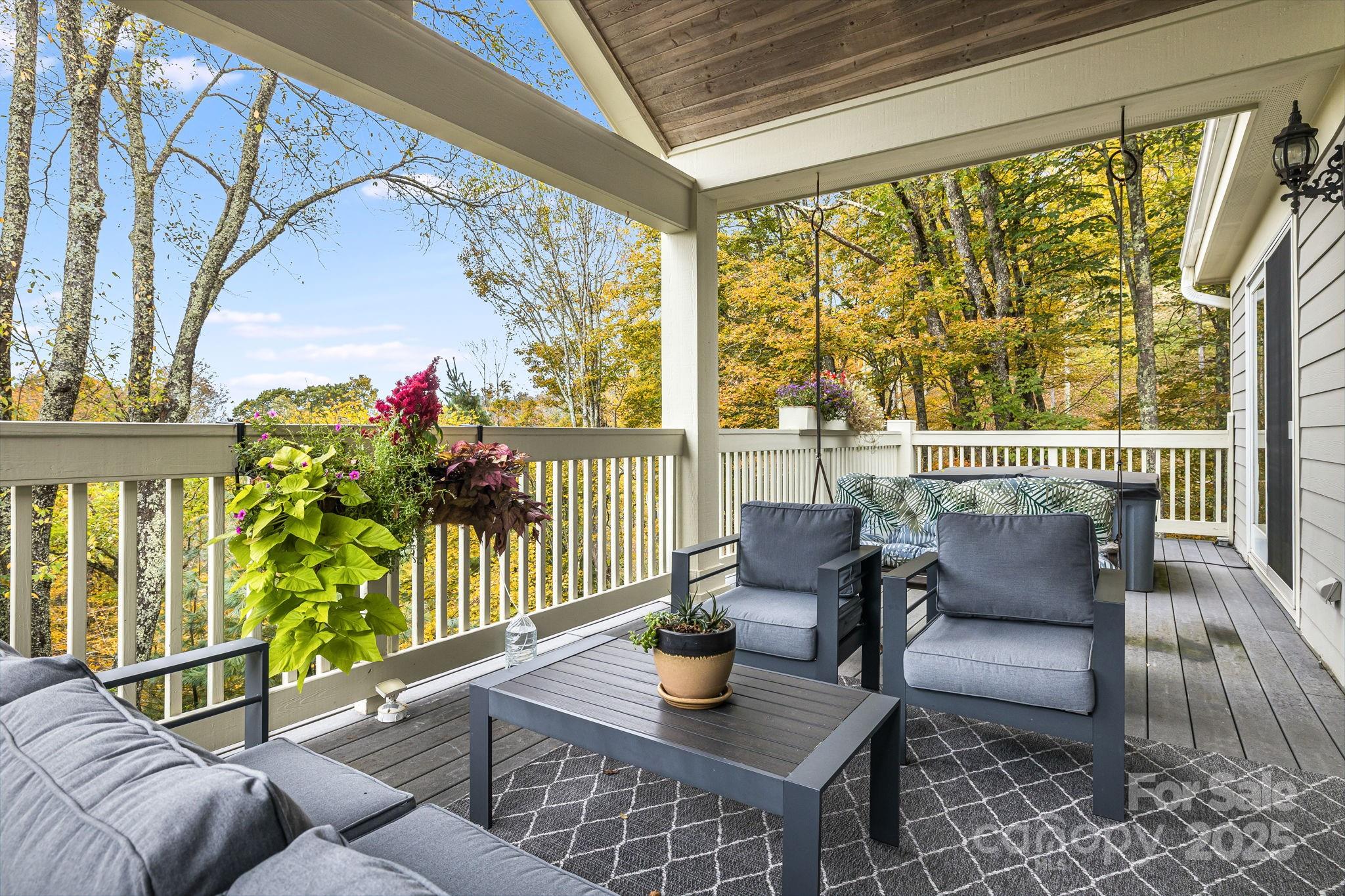 115 Mountainside Lane — Mars Hill