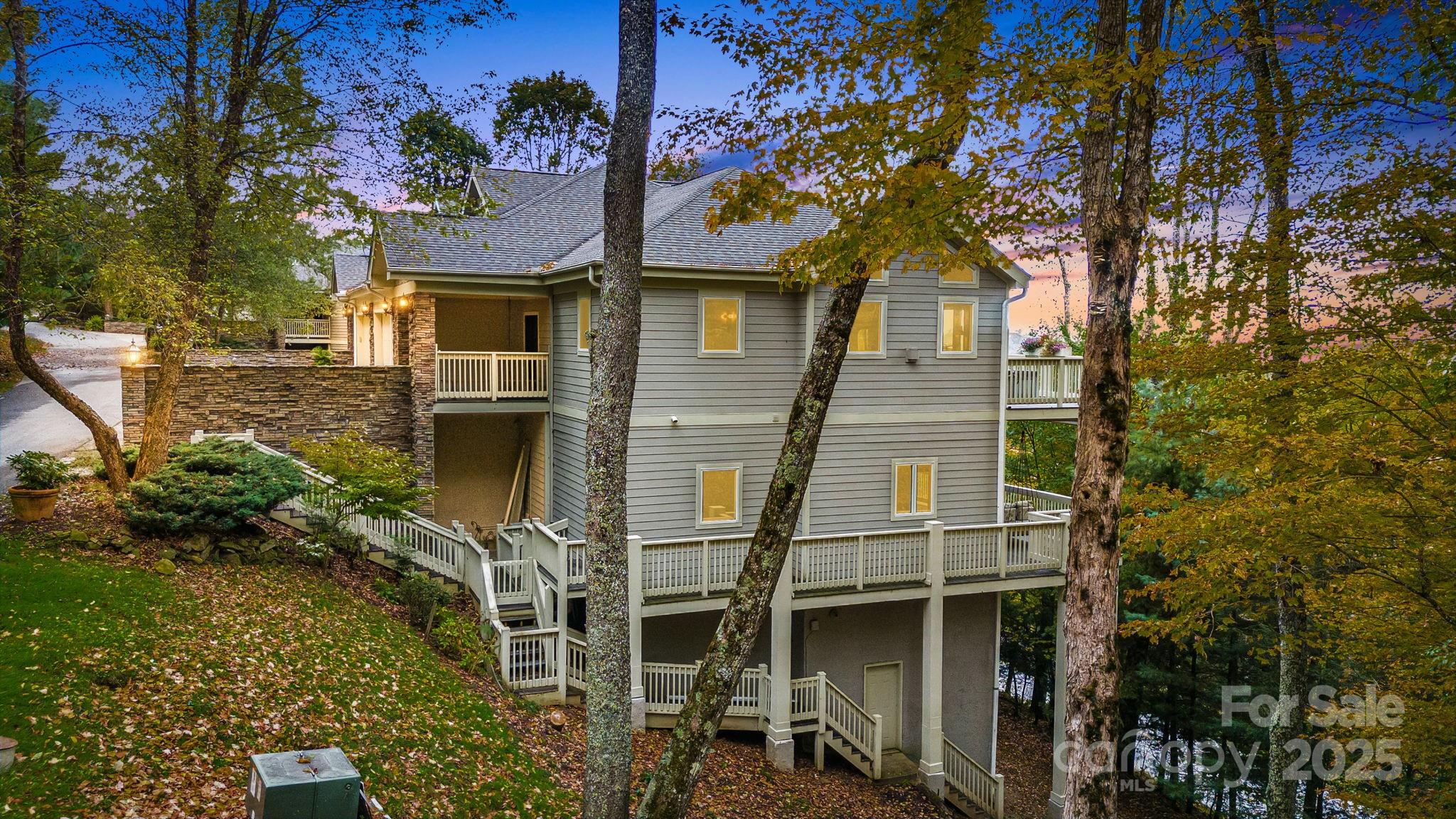 115 Mountainside Lane — Mars Hill