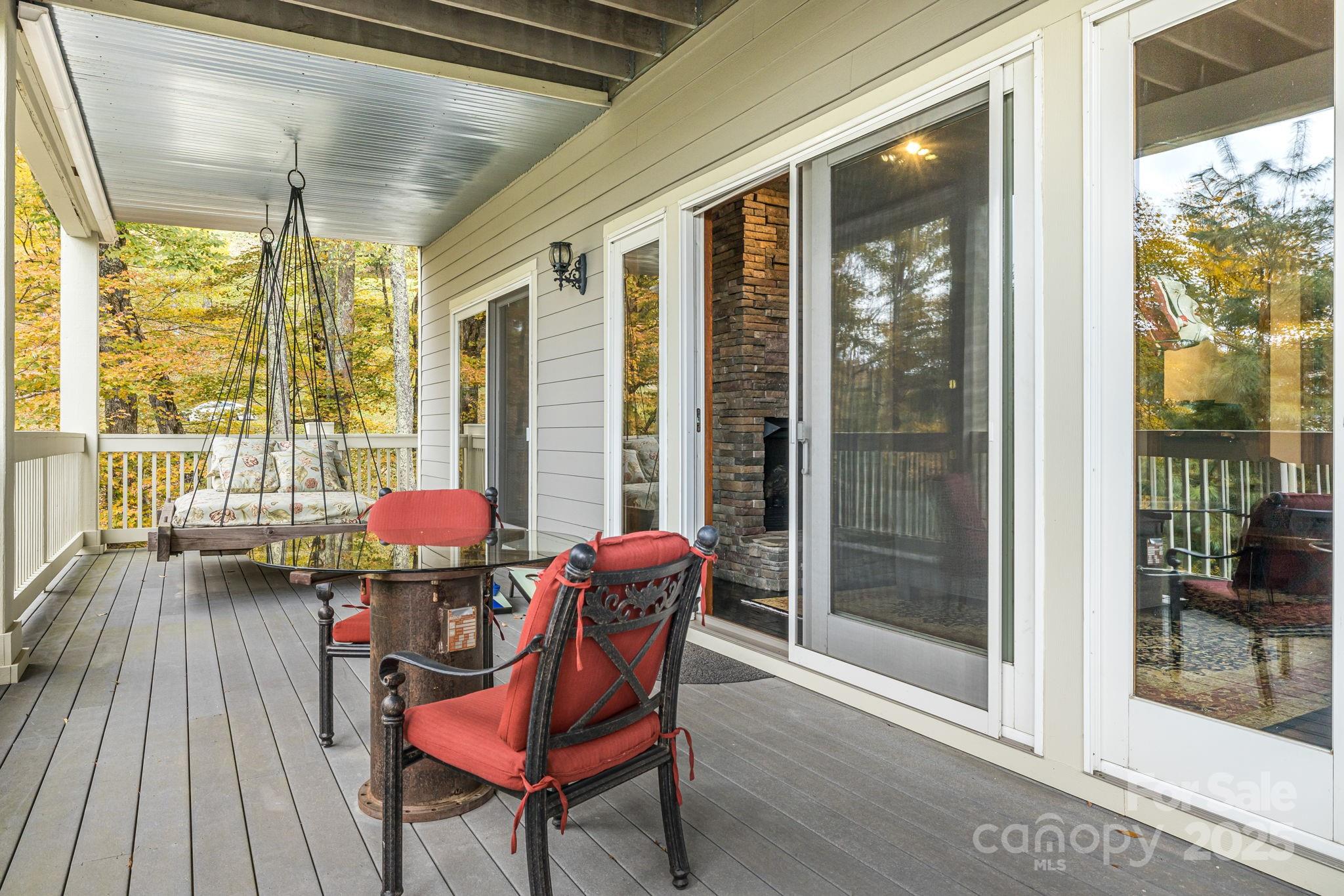 115 Mountainside Lane — Mars Hill