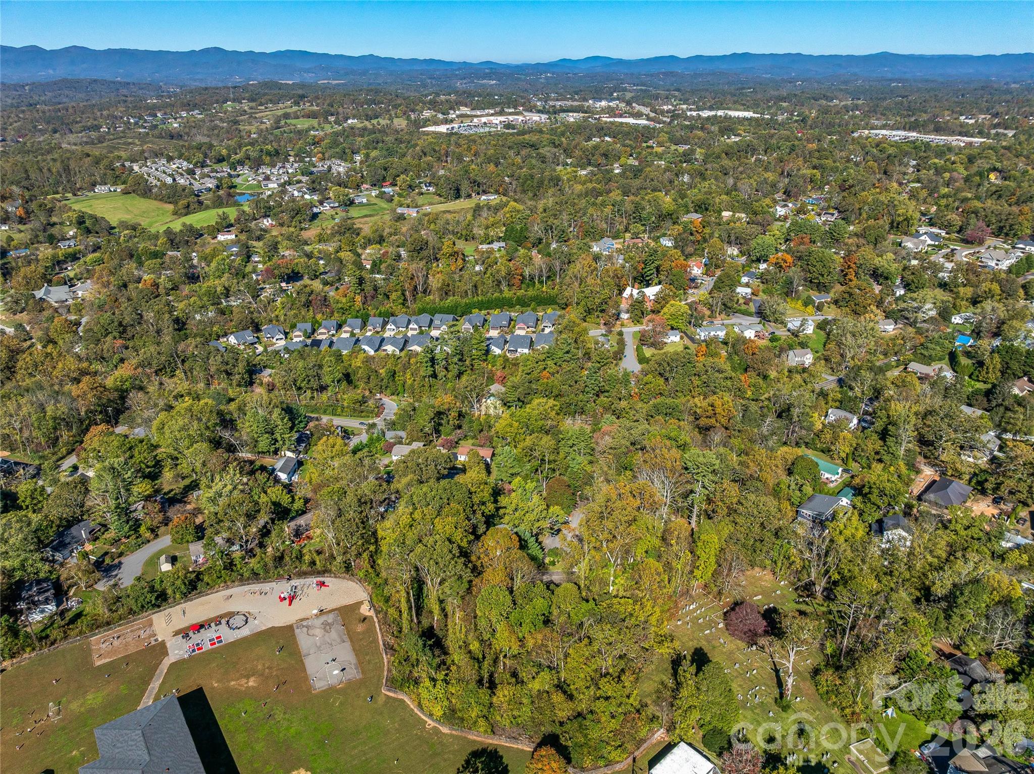 5 West Cove Street — Weaverville