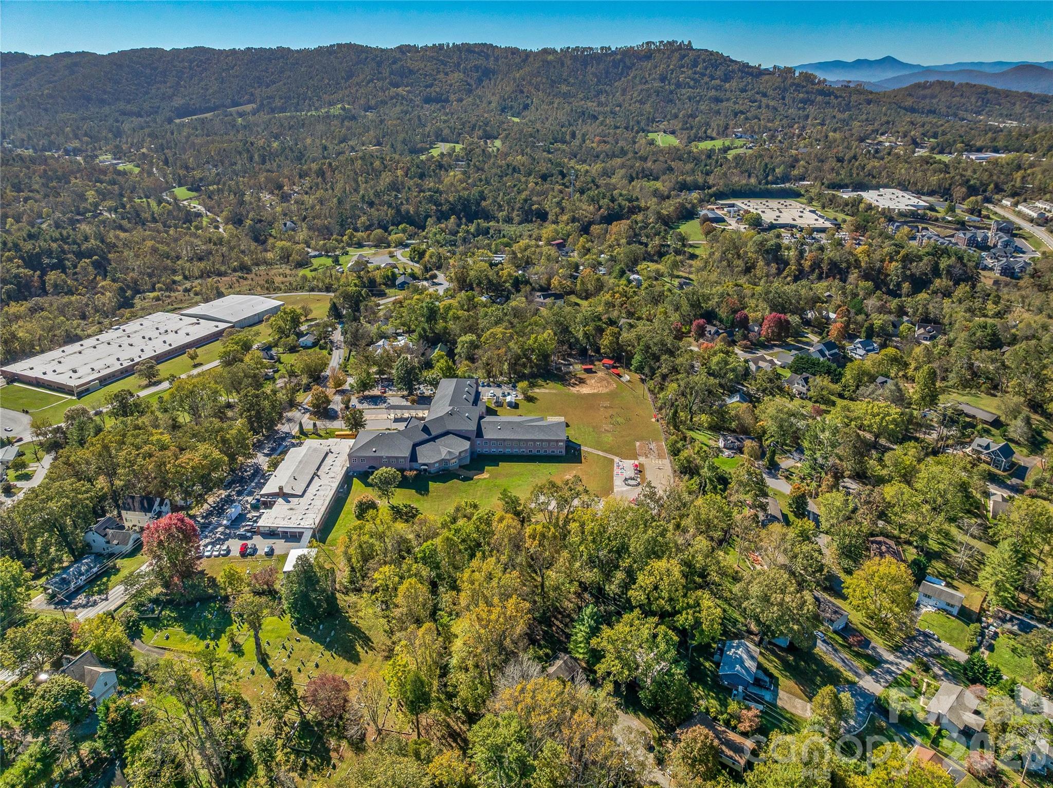 5 West Cove Street — Weaverville
