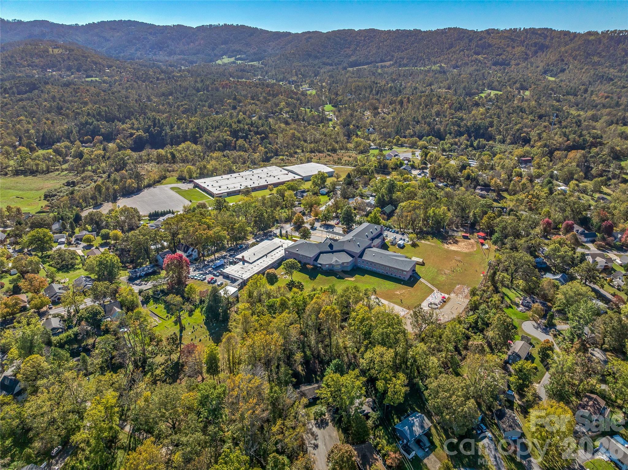 5 West Cove Street — Weaverville