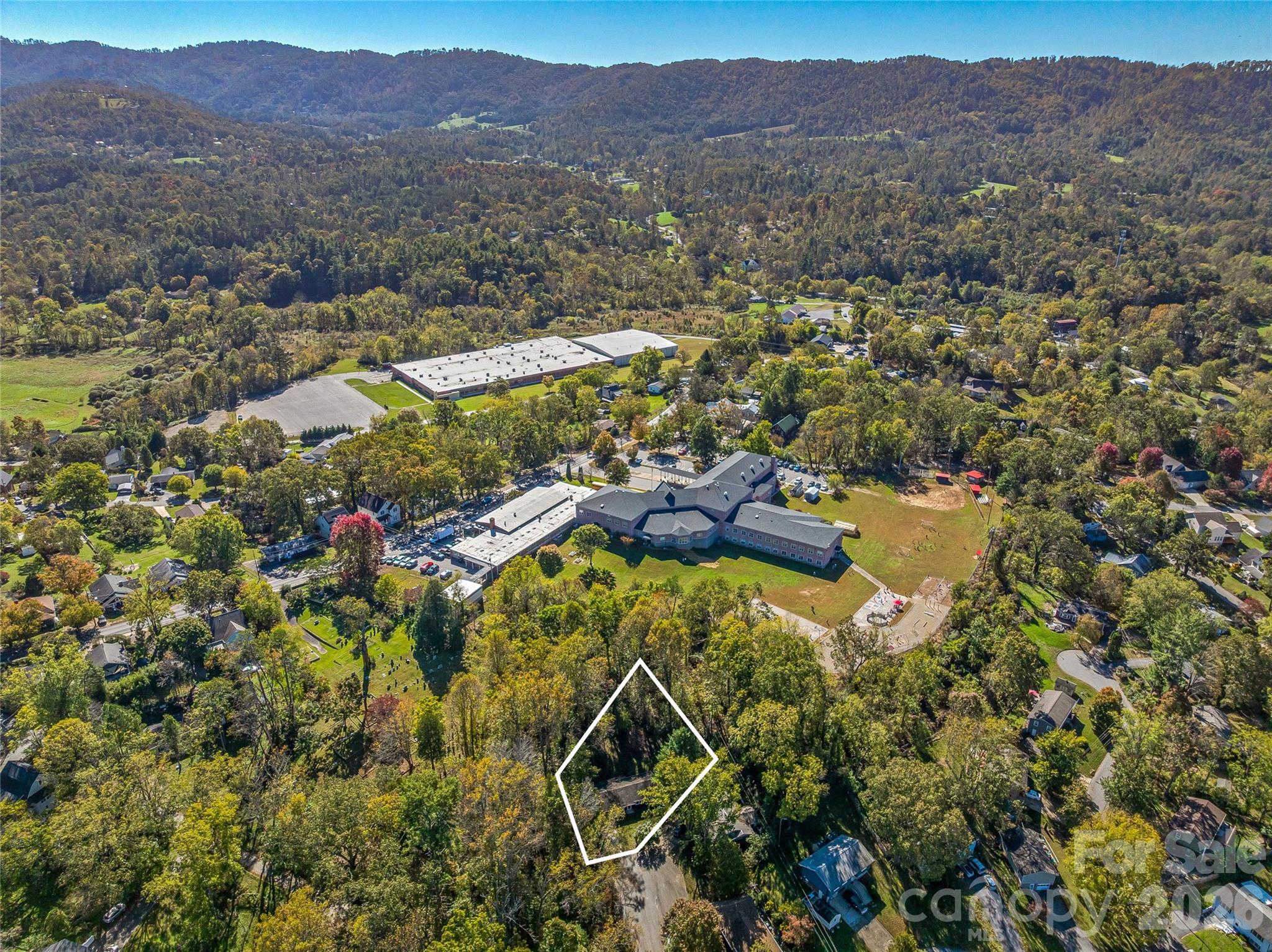 5 West Cove Street — Weaverville